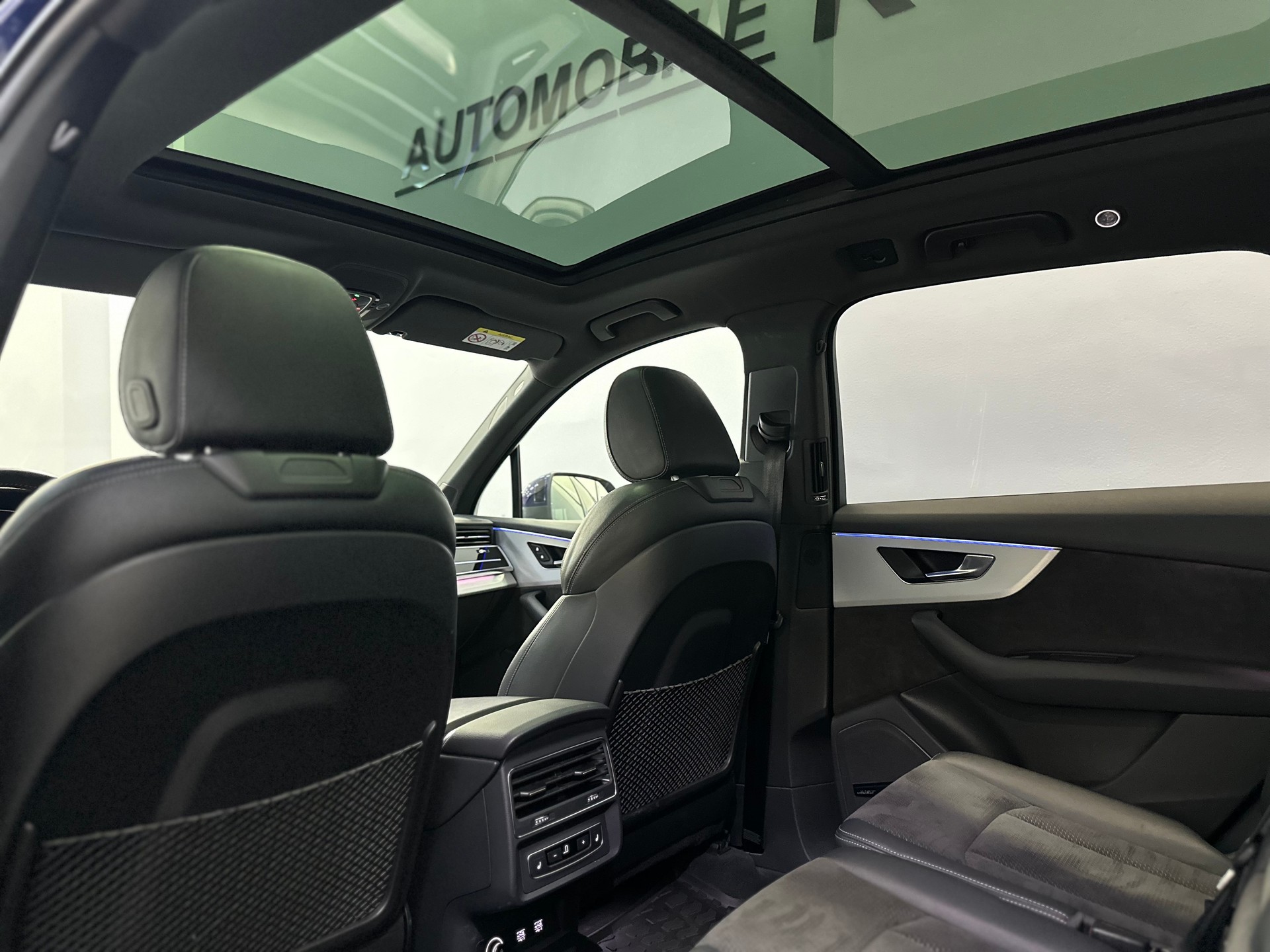 AUDI Q7 55 TFSI e quattro PHEV S line tiptronic-image-14
