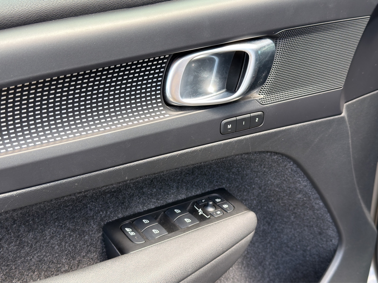 VOLVO XC40 T3 R-Design Geartronic-image-10