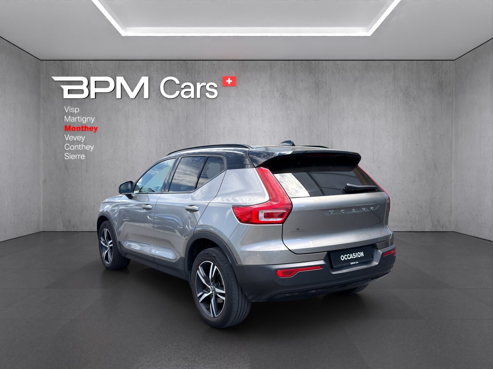 VOLVO XC40 T3 R-Design Geartronic-image-5