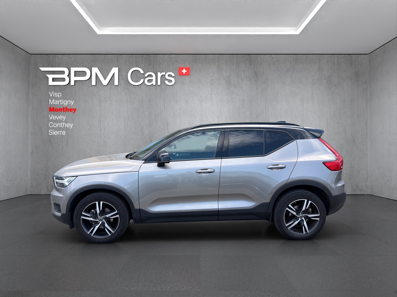 VOLVO XC40 T3 R-Design Geartronic-image-6