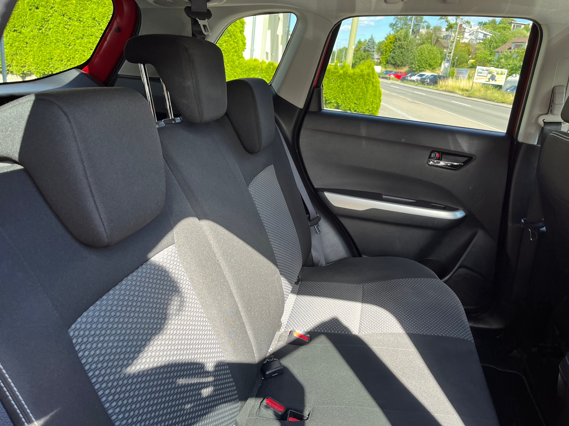 SUZUKI Vitara 1.6 TD Compact+-image-8