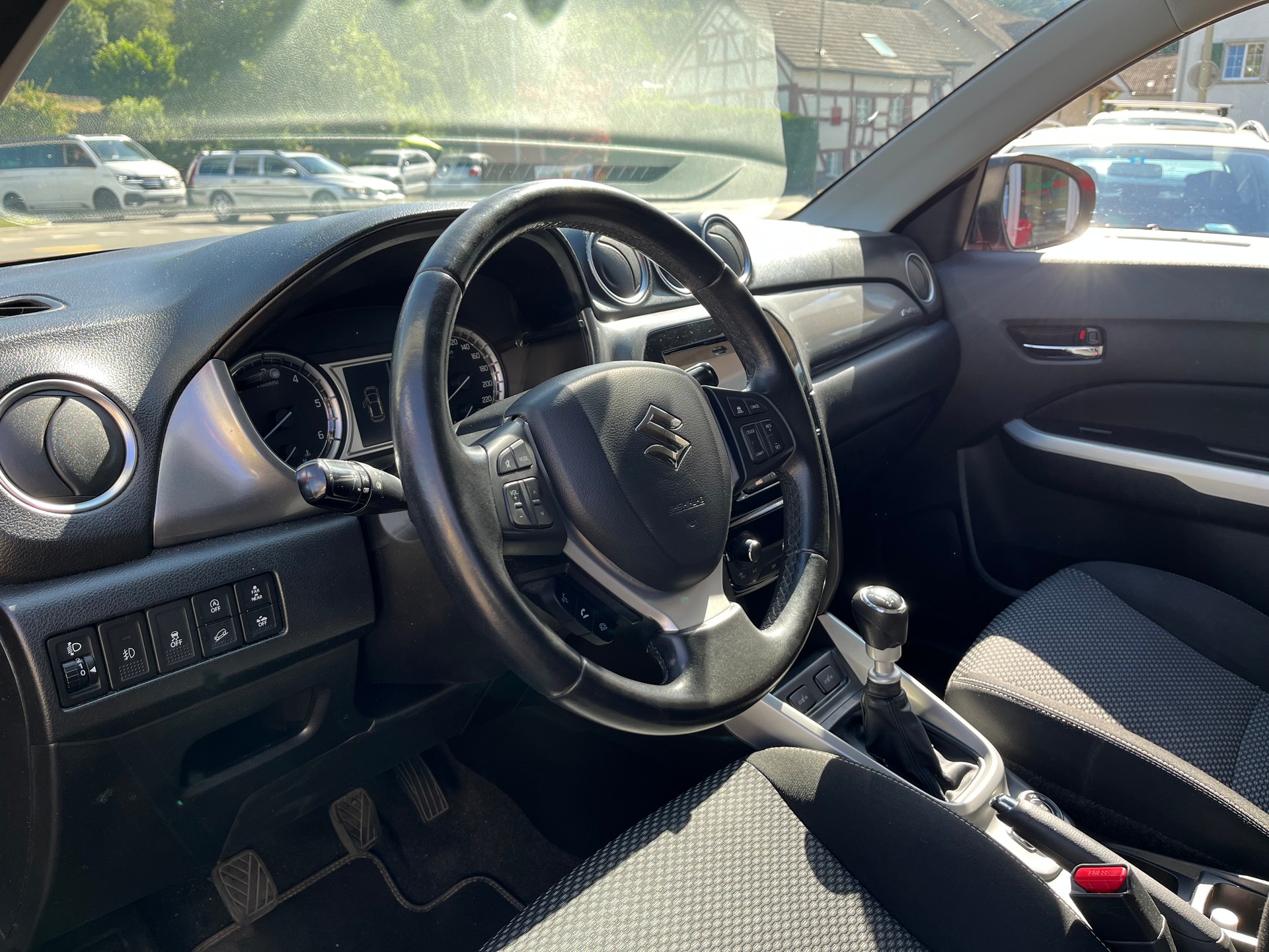 SUZUKI Vitara 1.6 TD Compact+-image-5