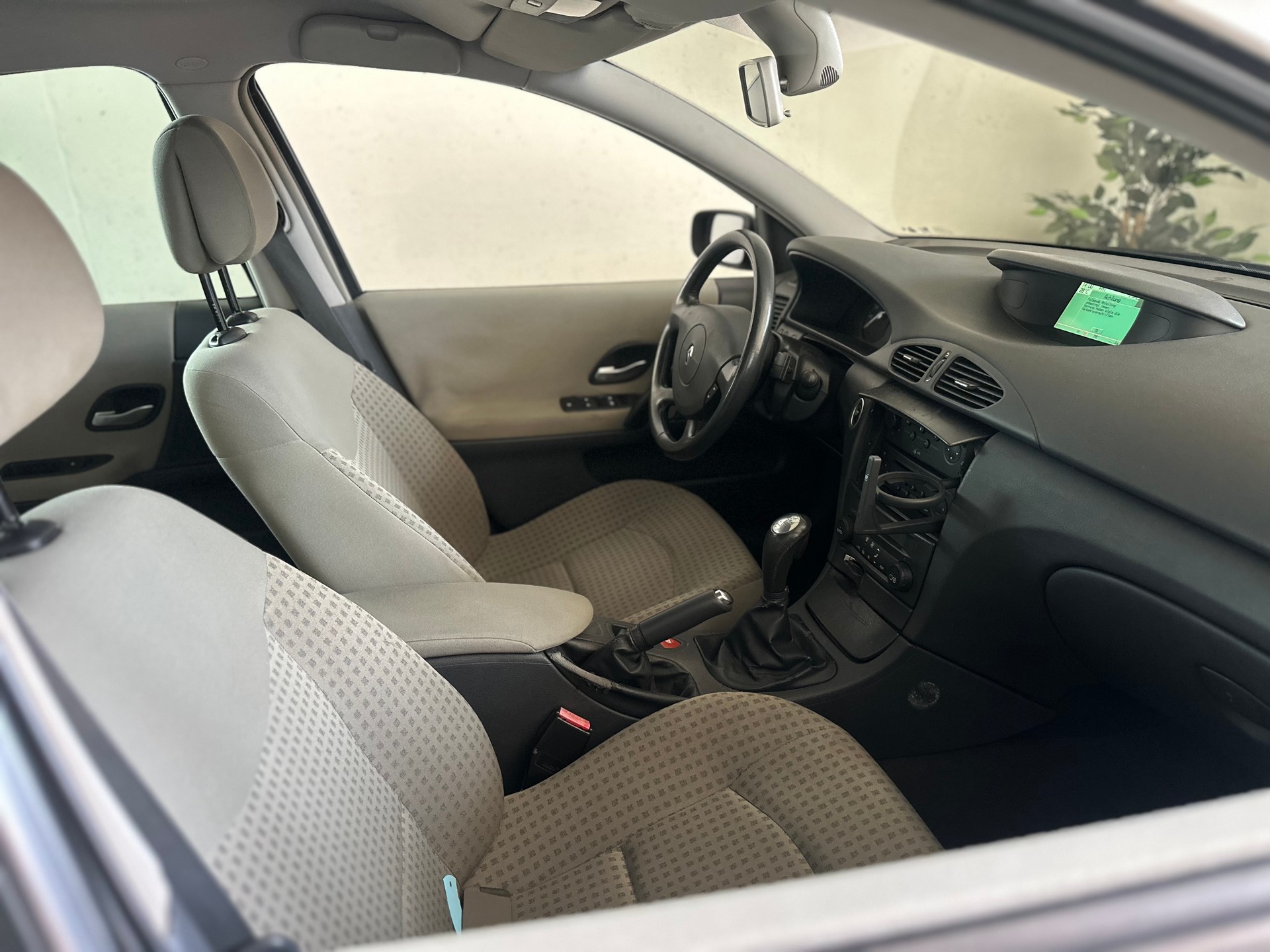 RENAULT Laguna 2.0 16V Dynamique Automatic-image-7