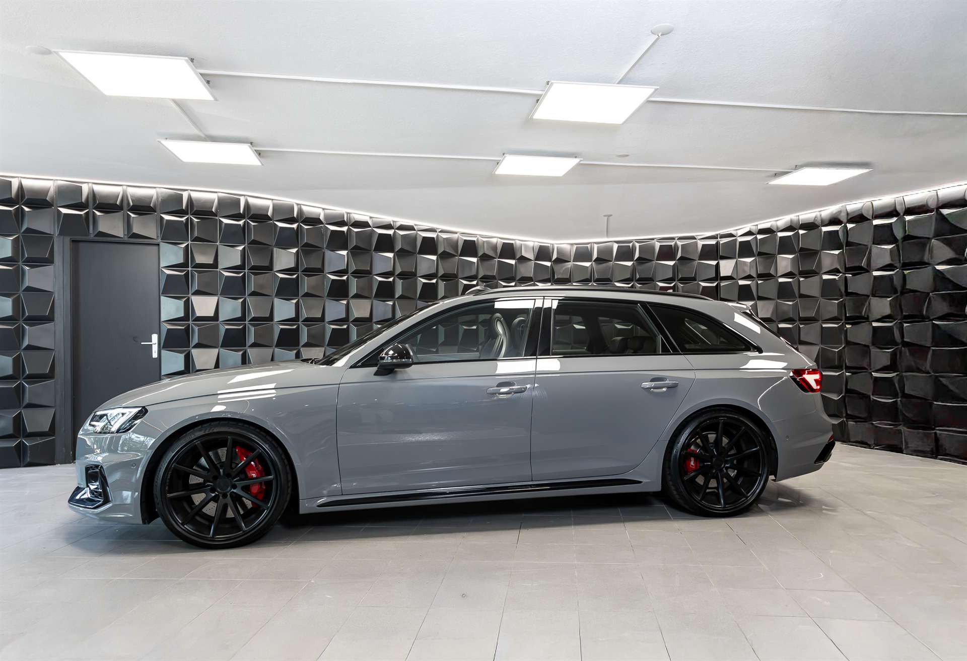 AUDI RS4 Avant 2.9 TFSI quattro tiptronic-showroom-element-1