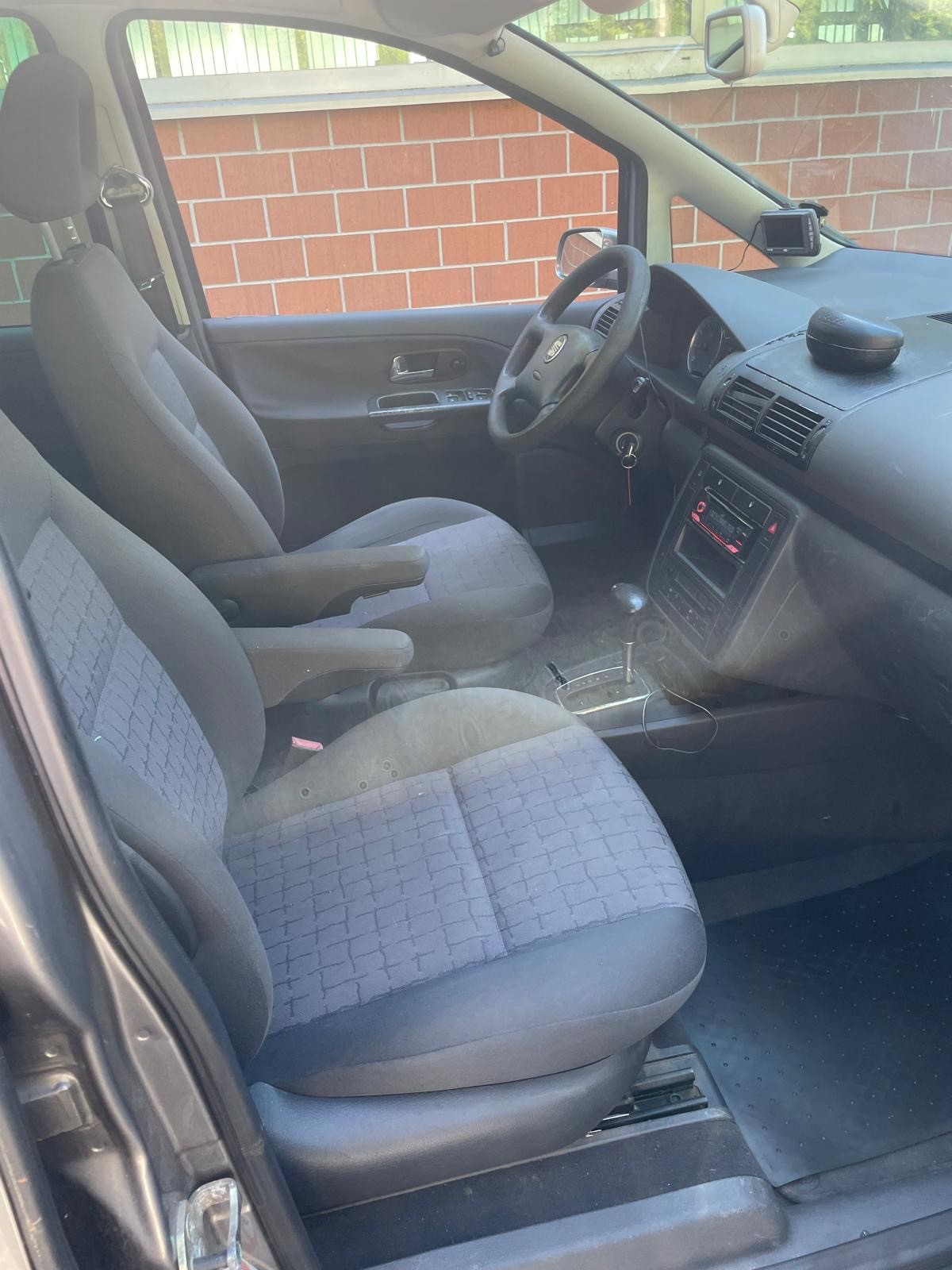 SEAT Alhambra 1.8 Turbo Sport-image-2