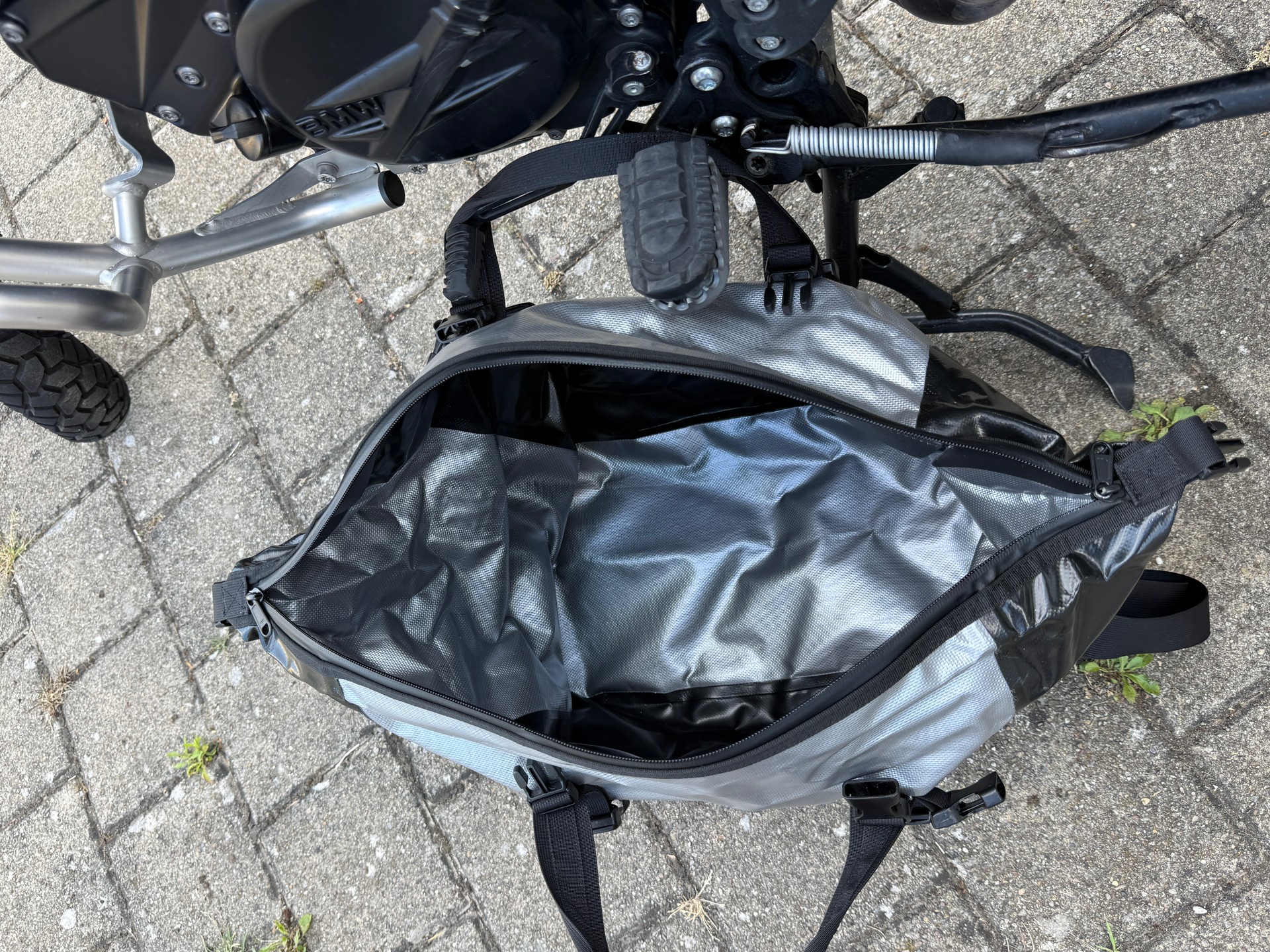 BMW F 800 GS Adventure ABS-image-9