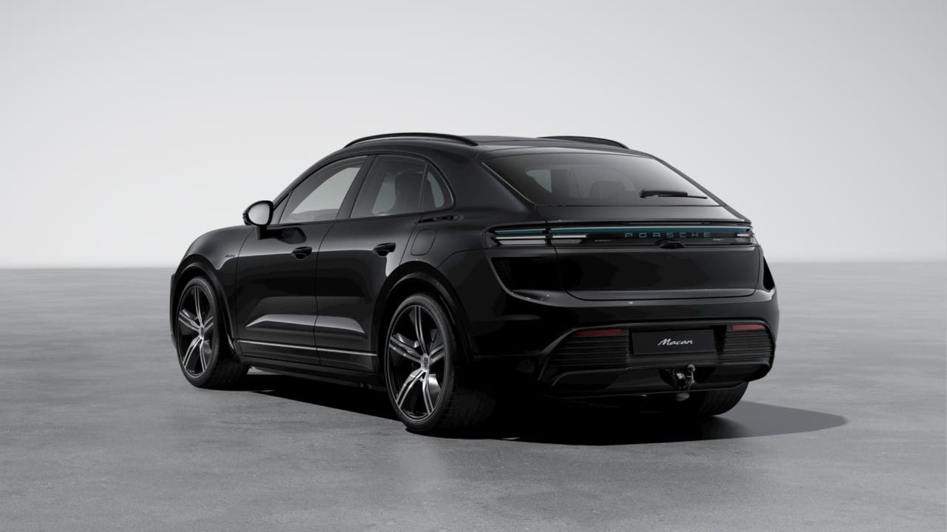PORSCHE Macan Turbo-showroom-element-2