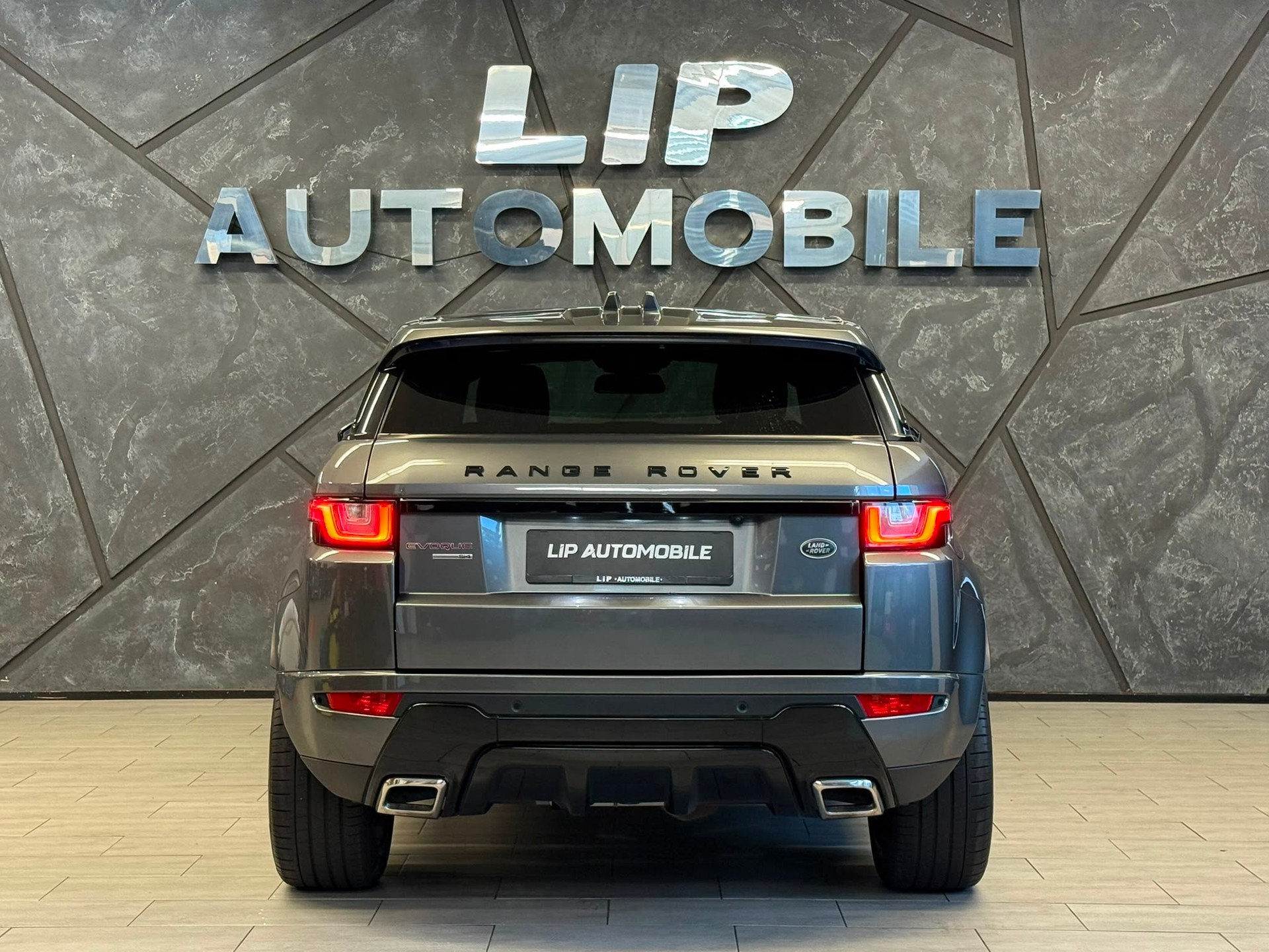 LAND ROVER Range Rover Evoque 2.0 Si4 SE Dynamic AT9-image-6