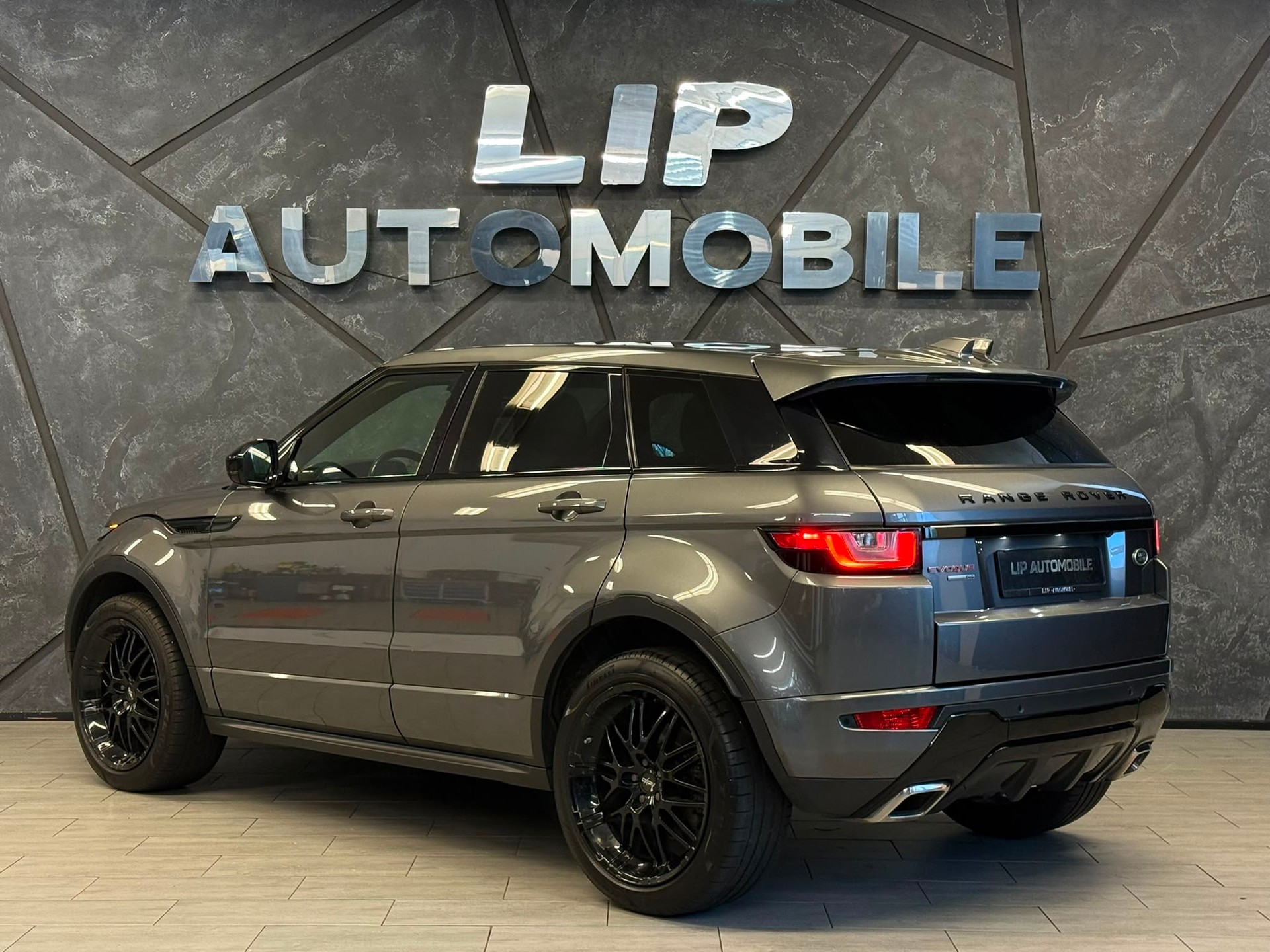 LAND ROVER Range Rover Evoque 2.0 Si4 SE Dynamic AT9-image-7