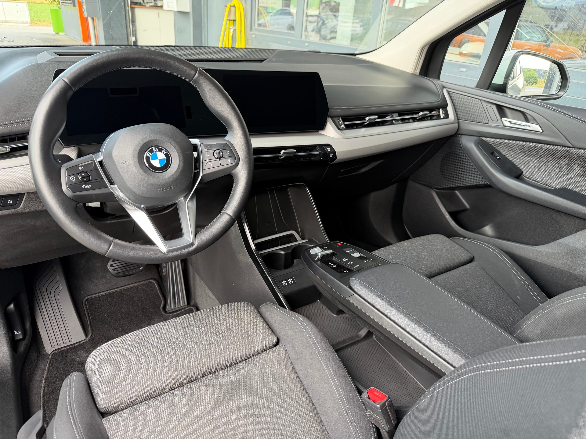 BMW 223d Active Tourer xDrive DKG-image-6