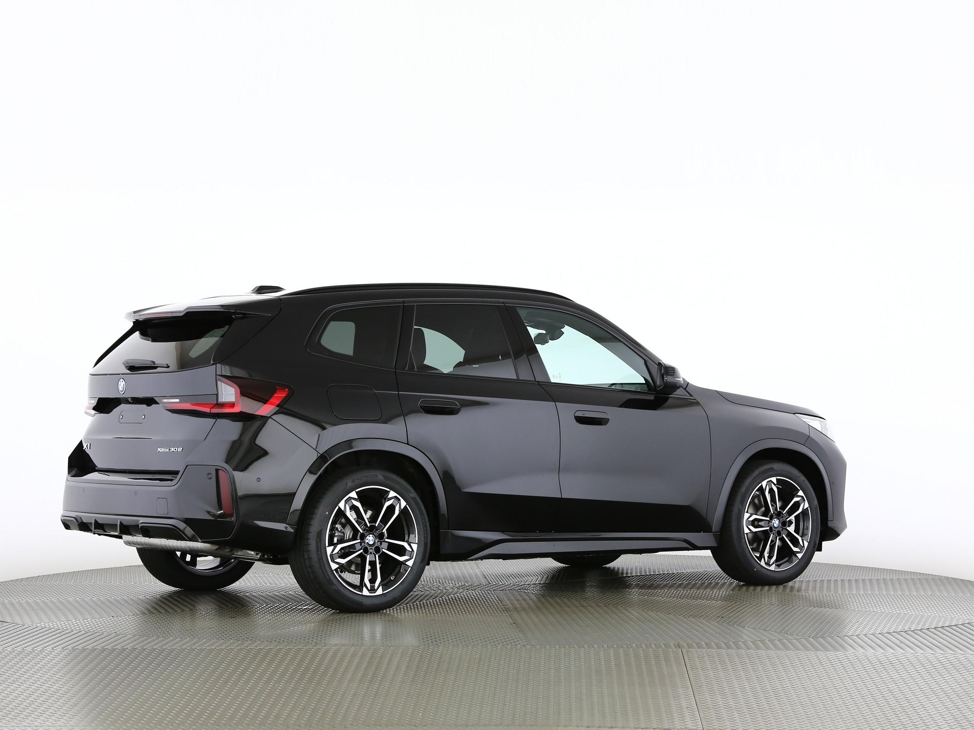 BMW X1 30e xDrive paddles-image-20