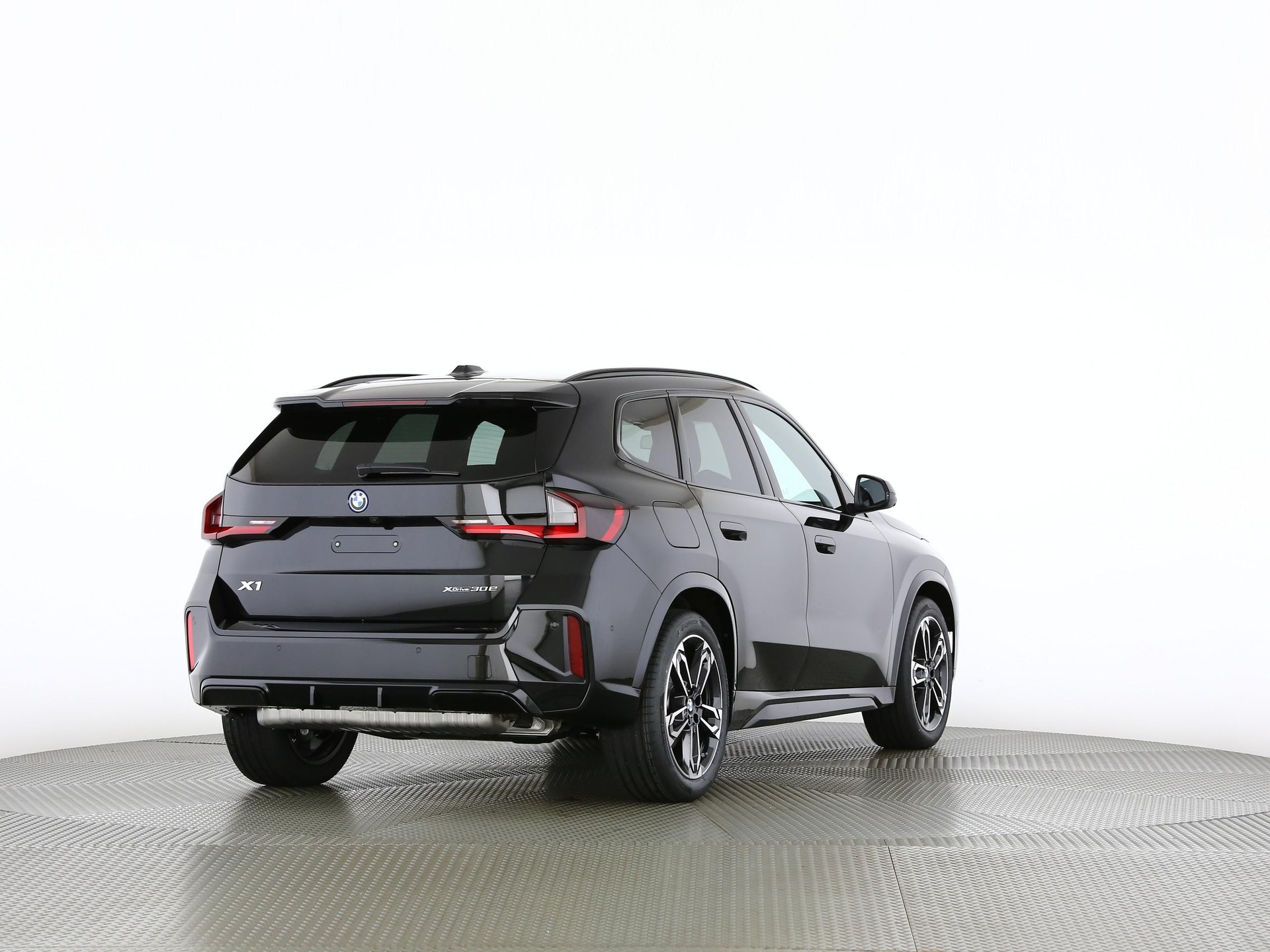 BMW X1 30e xDrive paddles-image-18