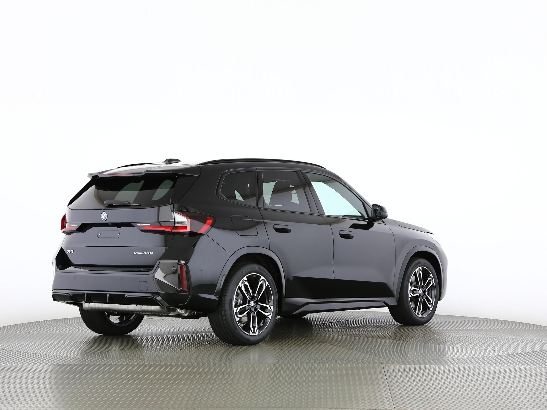 BMW X1 30e xDrive paddles-image-19