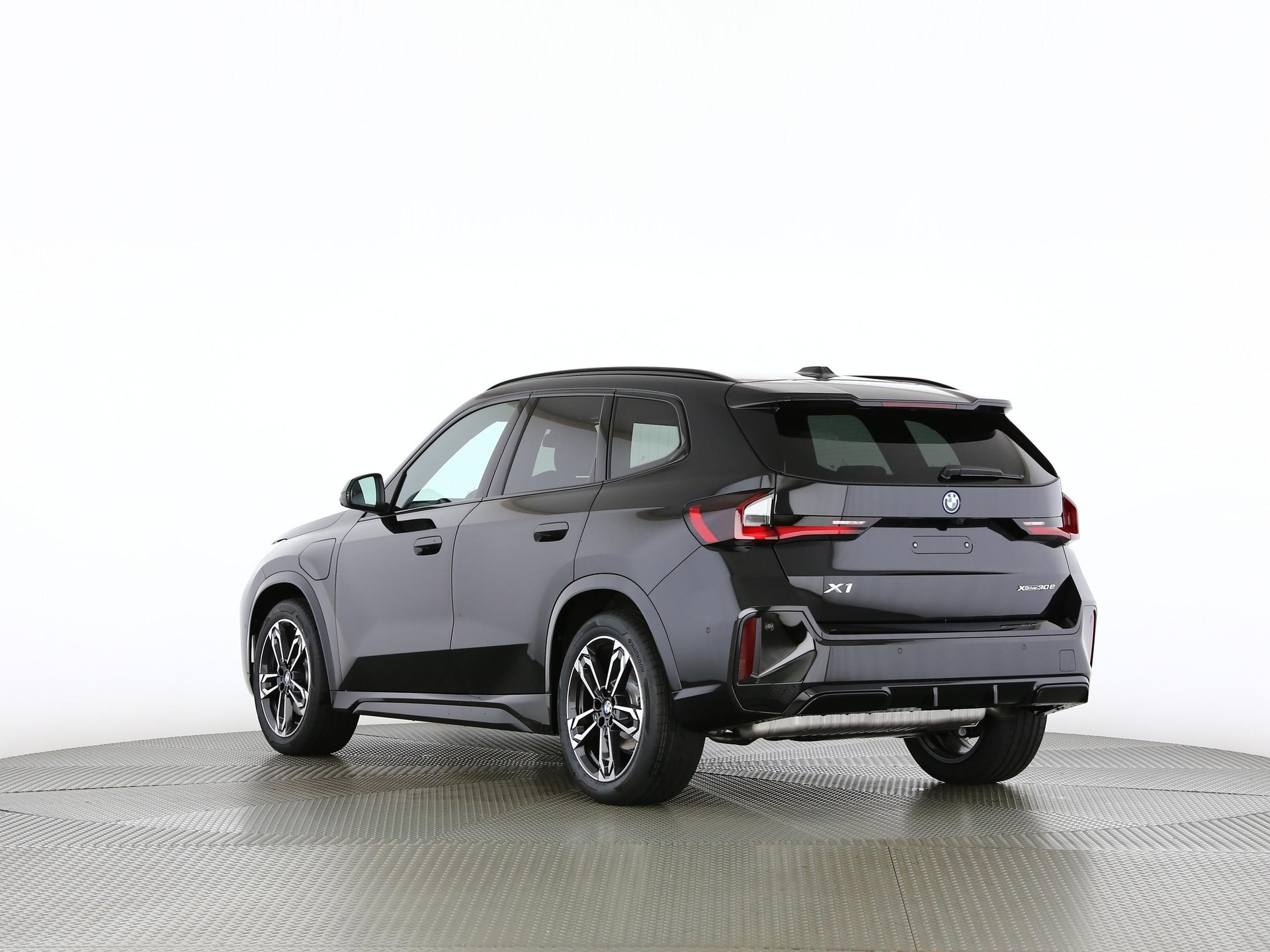BMW X1 30e xDrive paddles-image-15