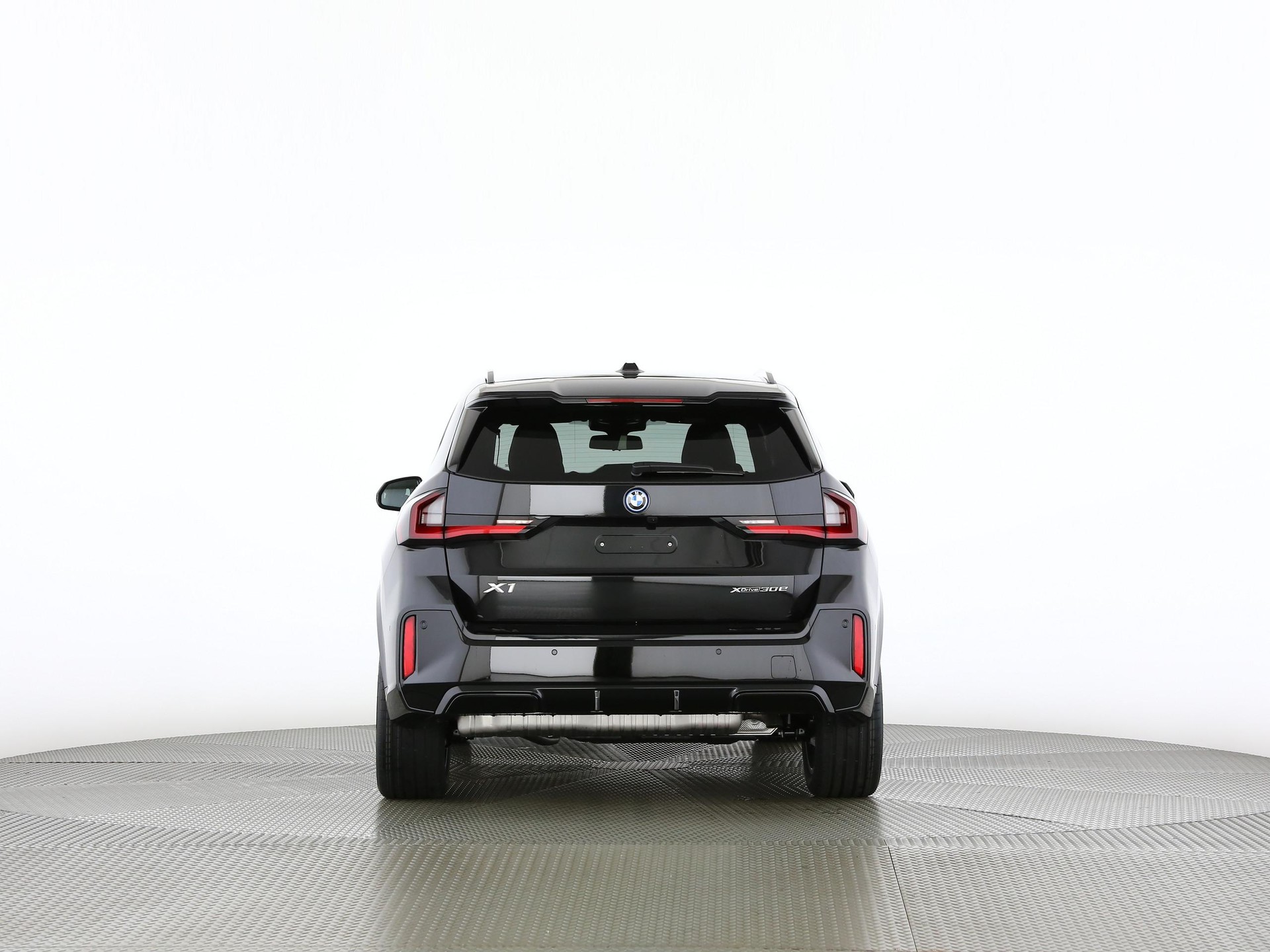 BMW X1 30e xDrive paddles-image-16