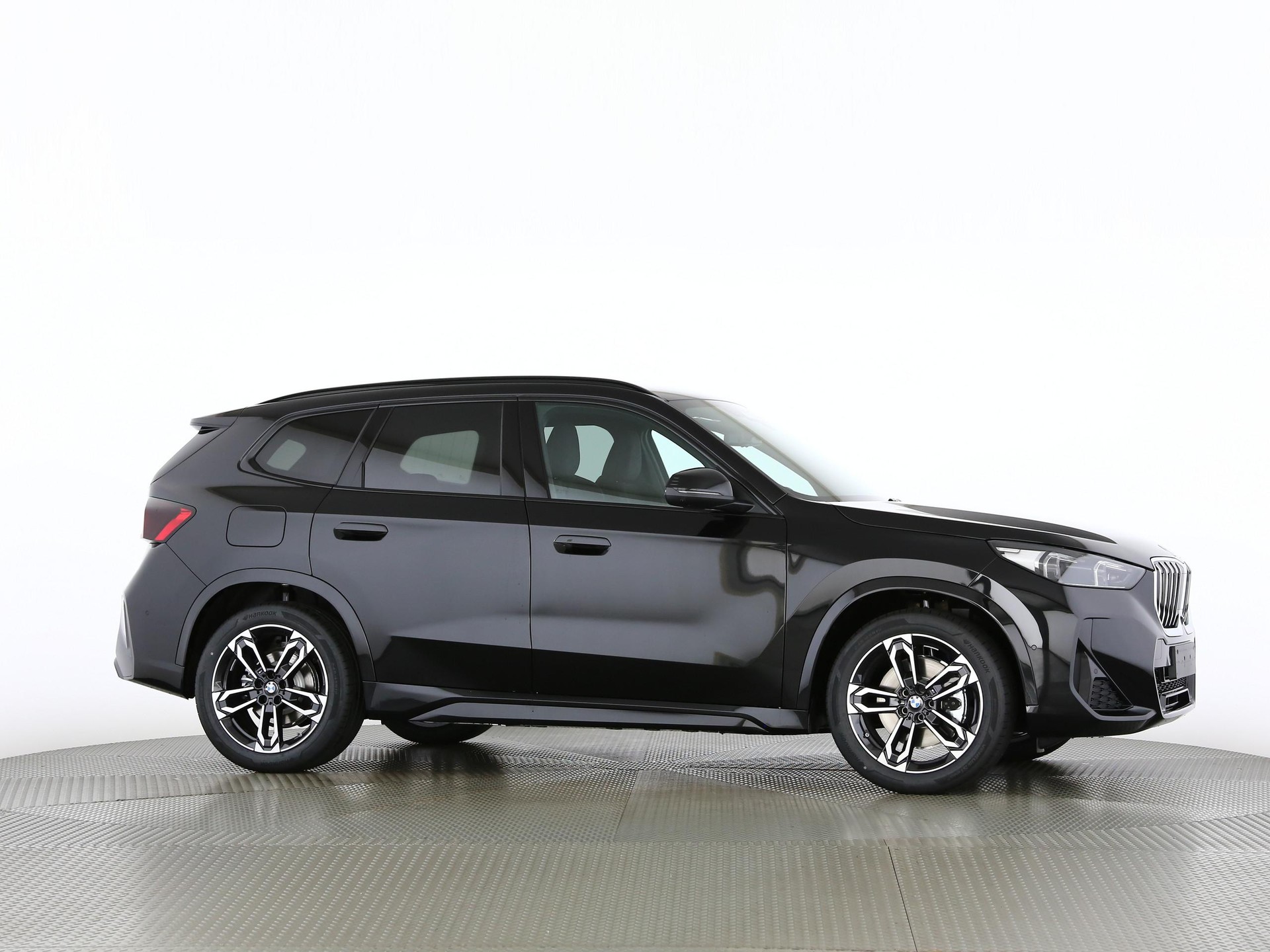 BMW X1 30e xDrive paddles-image-24