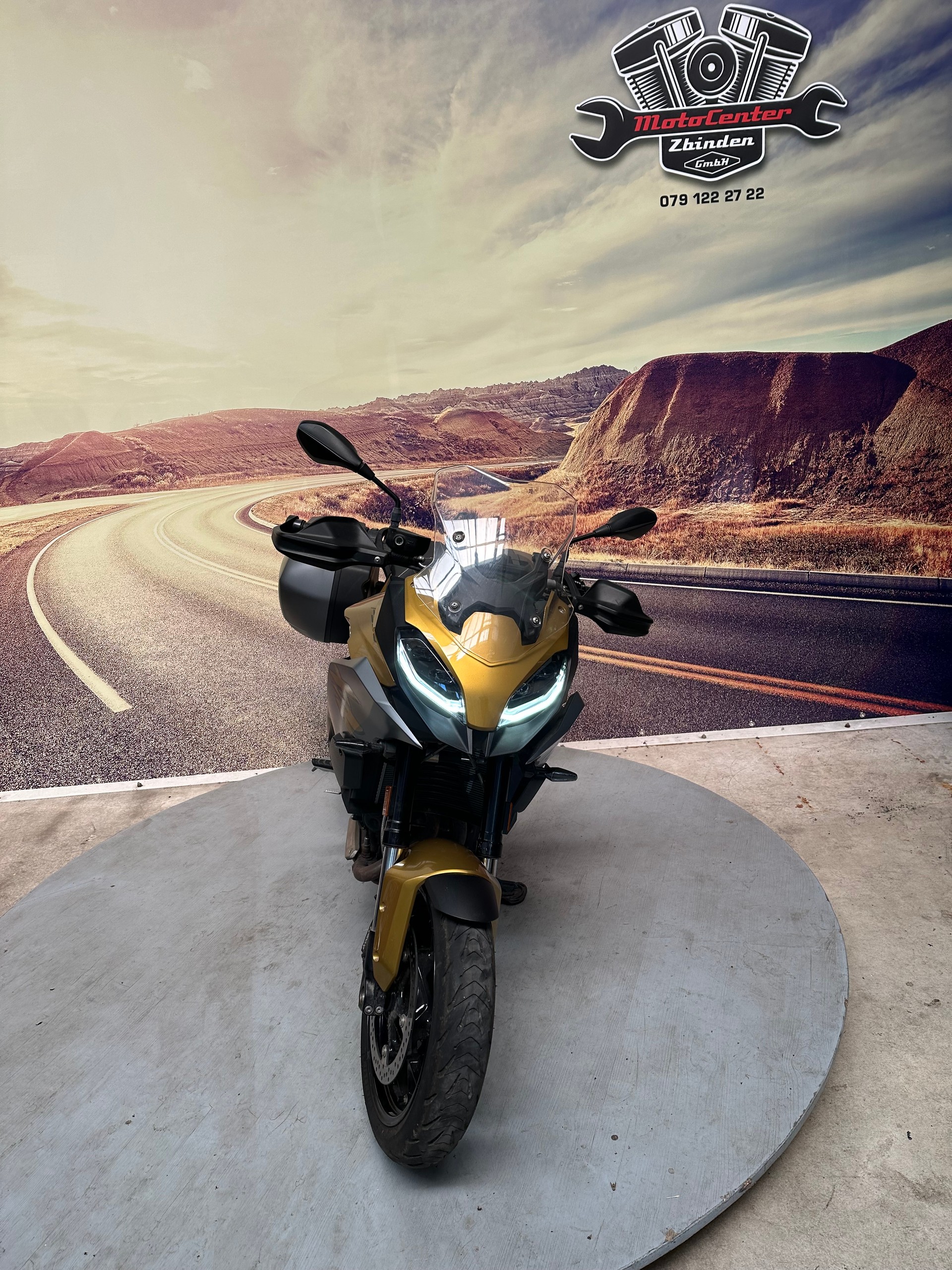 BMW F 900 XR ABS-image-2