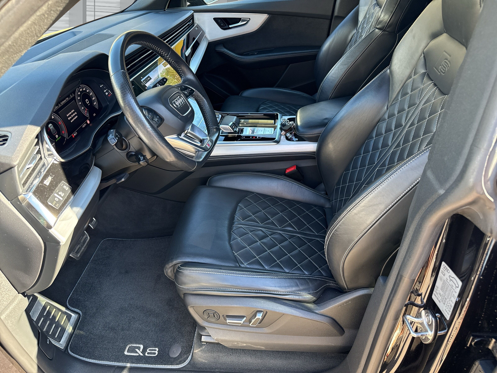 AUDI Q8 50 TDI quattro tiptronic S-Line-image-10