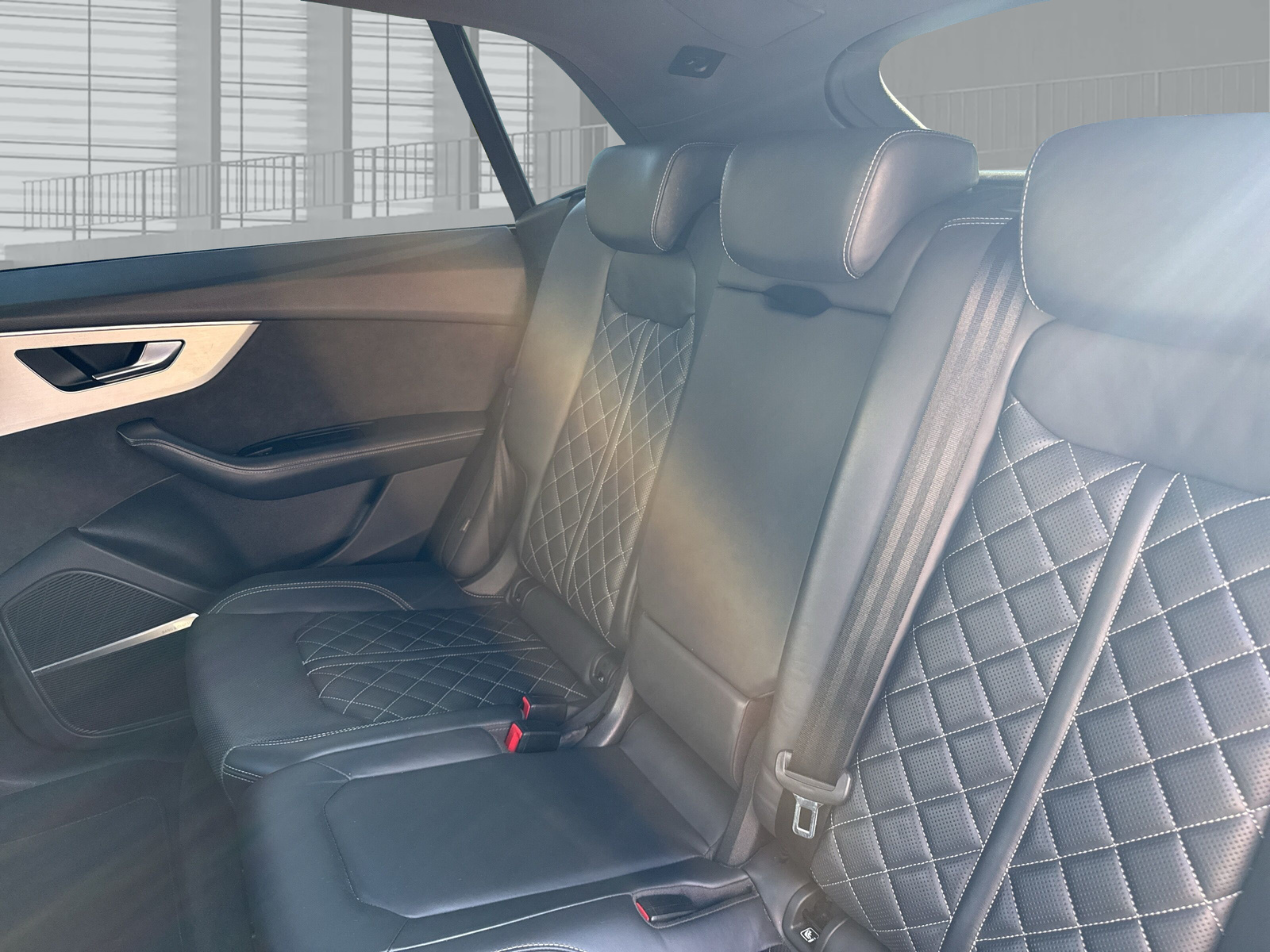 AUDI Q8 50 TDI quattro tiptronic S-Line-image-14