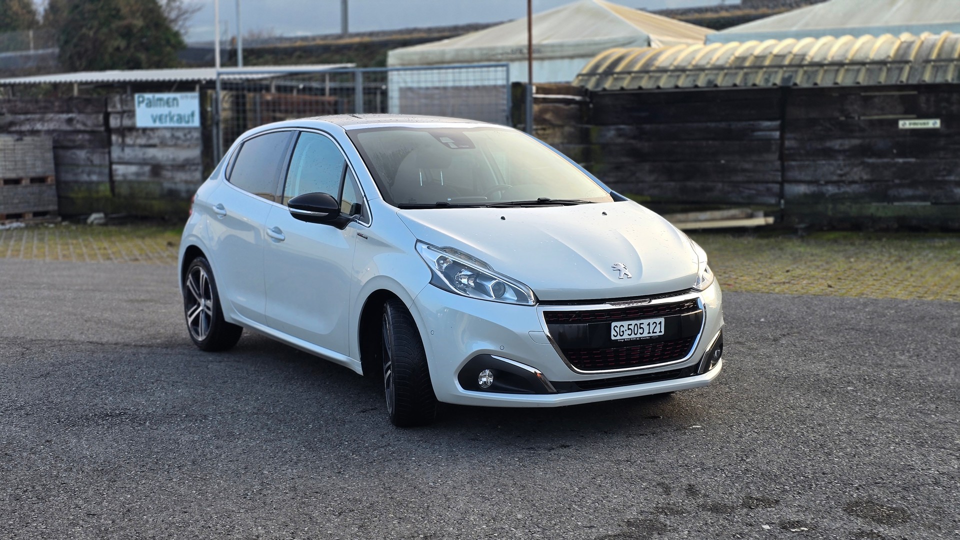 PEUGEOT 208 1.2 THP Allure Gt-line