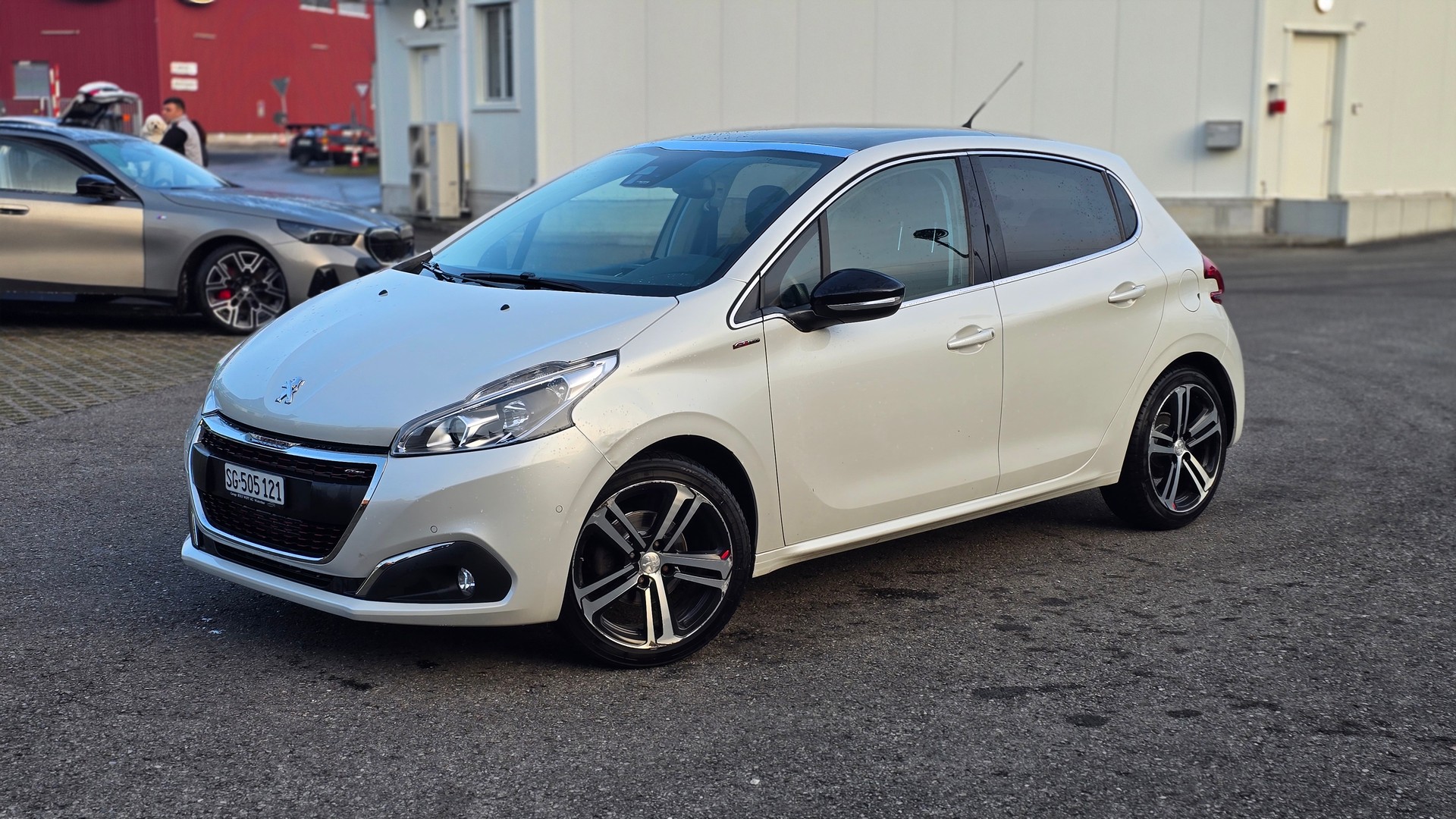 PEUGEOT 208 1.2 THP Allure Gt-line-image-1