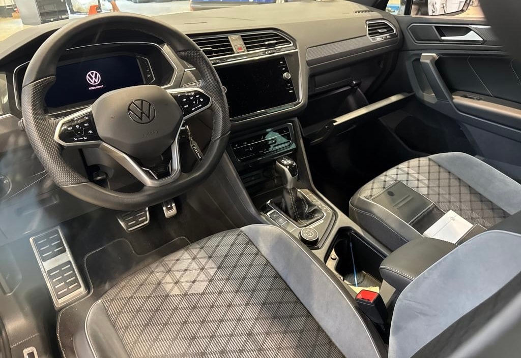 VW Tiguan 2.0TSI R-Line 4Motion DSG / AHK / leasing ab 399.- Monate / Farbe Delfingrau Metallic-showroom-element-2