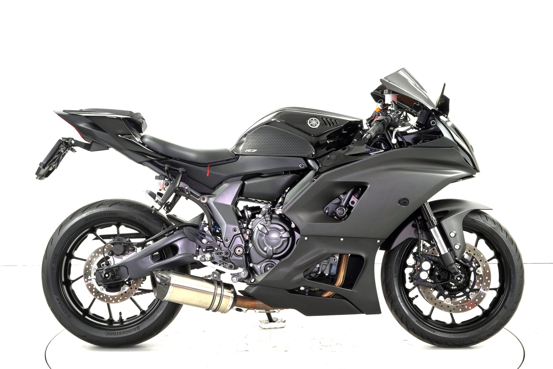 YAMAHA R7 ABS-showroom-element-3
