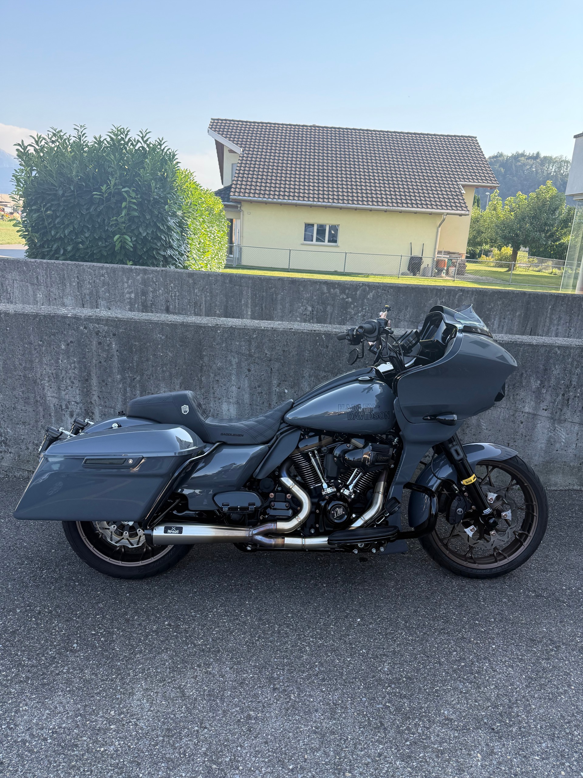 HARLEY-DAVIDSON FLTRXST Road Glide ST 117-image-3