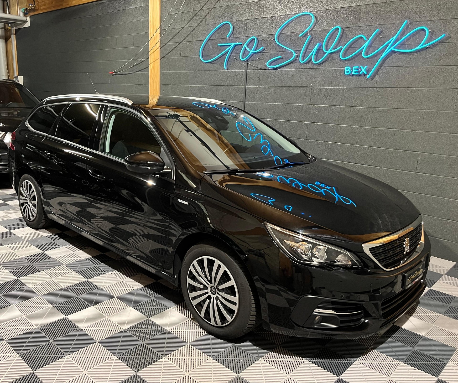 PEUGEOT 308 SW 1.2i Style EAT8