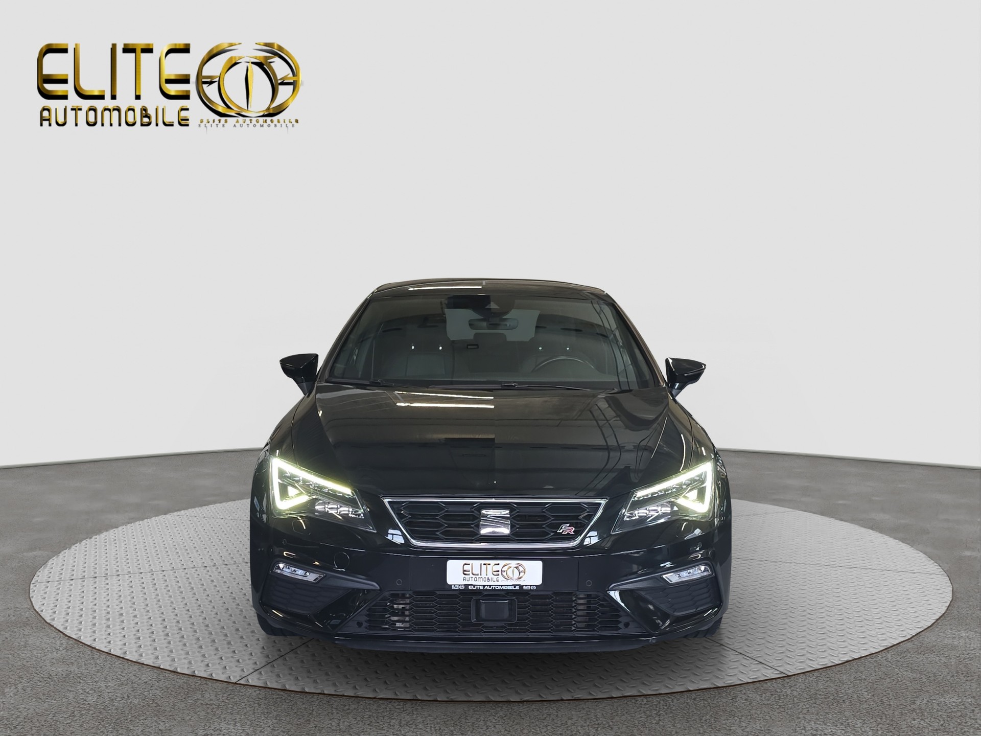 SEAT Leon 2.0 TSI FR DSG-showroom-element-1