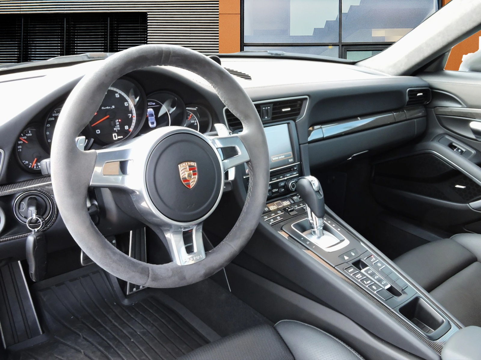 PORSCHE 911 Coupé 3.8 Turbo S PDK-image-9