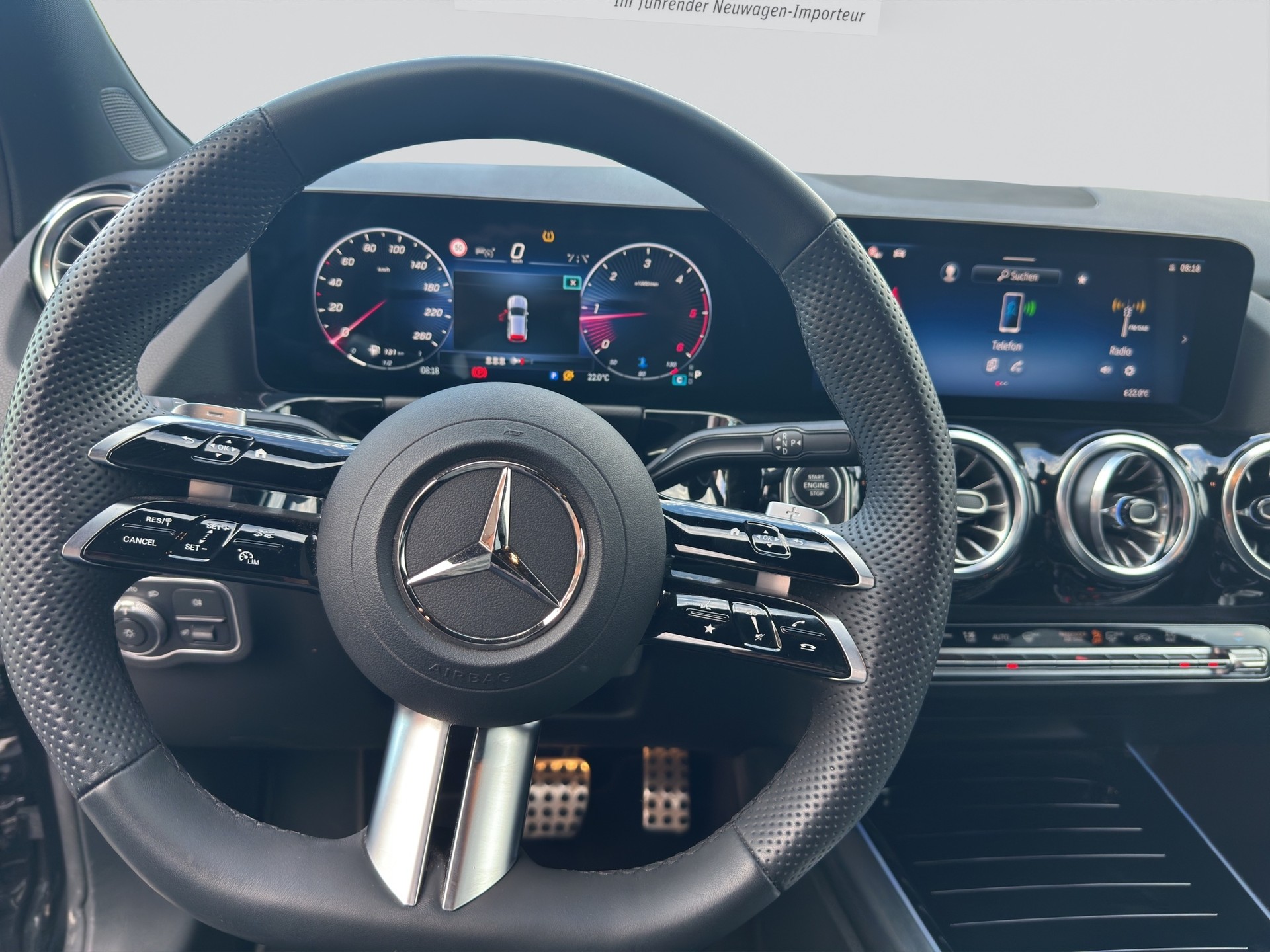 MERCEDES-BENZ GLA 220d 4Matic 8G-DCT AMG Line Night-image-10