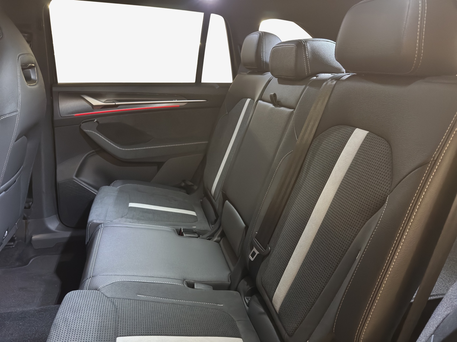 SKODA Kodiaq 2.0 TSI Sportline 4x4-image-11