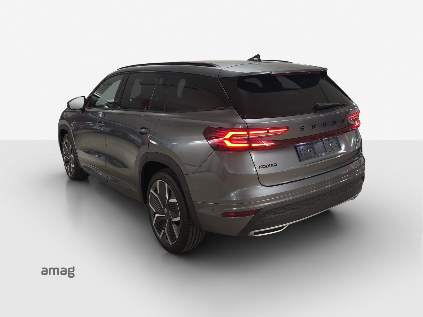 SKODA Kodiaq 2.0 TSI Sportline 4x4-showroom-element-2