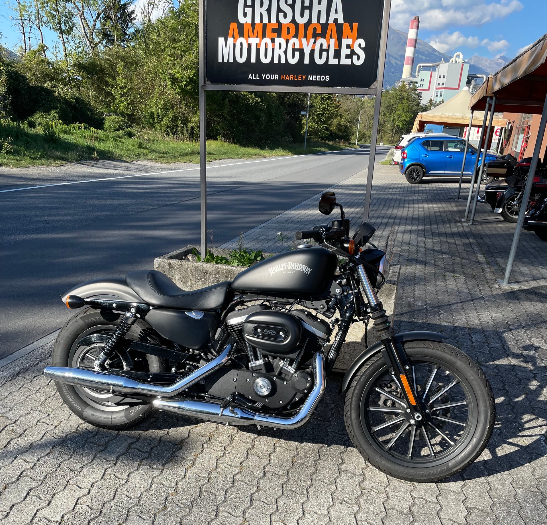HARLEY-DAVIDSON XL 883 N Sportster Iron ABS-image-1