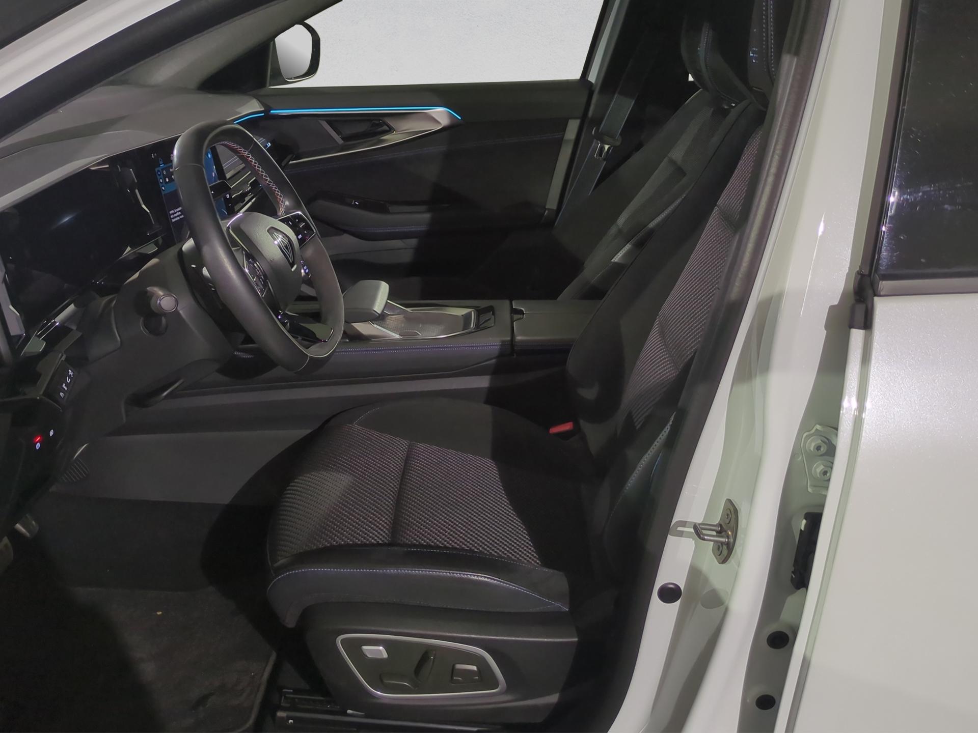 RENAULT Austral 1.2 HEV 200 Iconic Esprit Alpine A-image-8