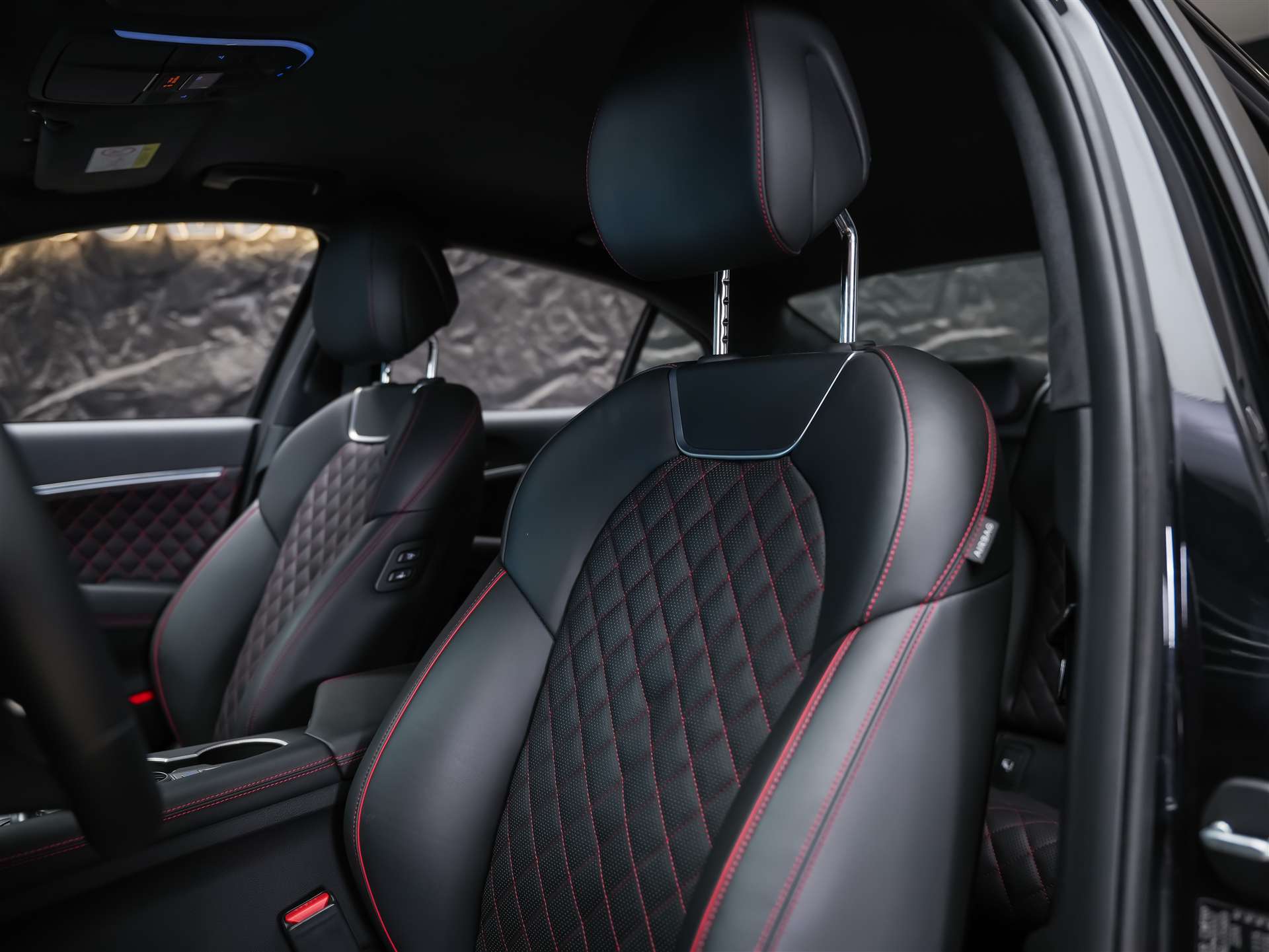 GENESIS G70 2.0 TGDI Sport AT8 AWD *ALL BLACK*Werksgarantie*Lenkradheizung*Sitzbelüftung*Head-Up*-image-10