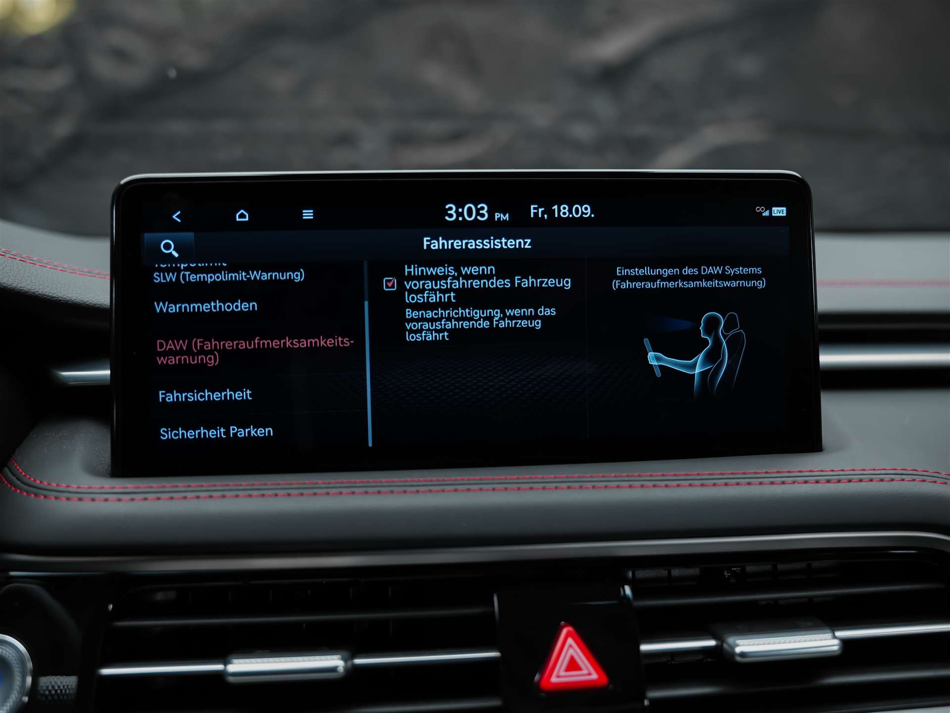 GENESIS G70 2.0 TGDI Sport AT8 AWD *ALL BLACK*Werksgarantie*Lenkradheizung*Sitzbelüftung*Head-Up*-image-42