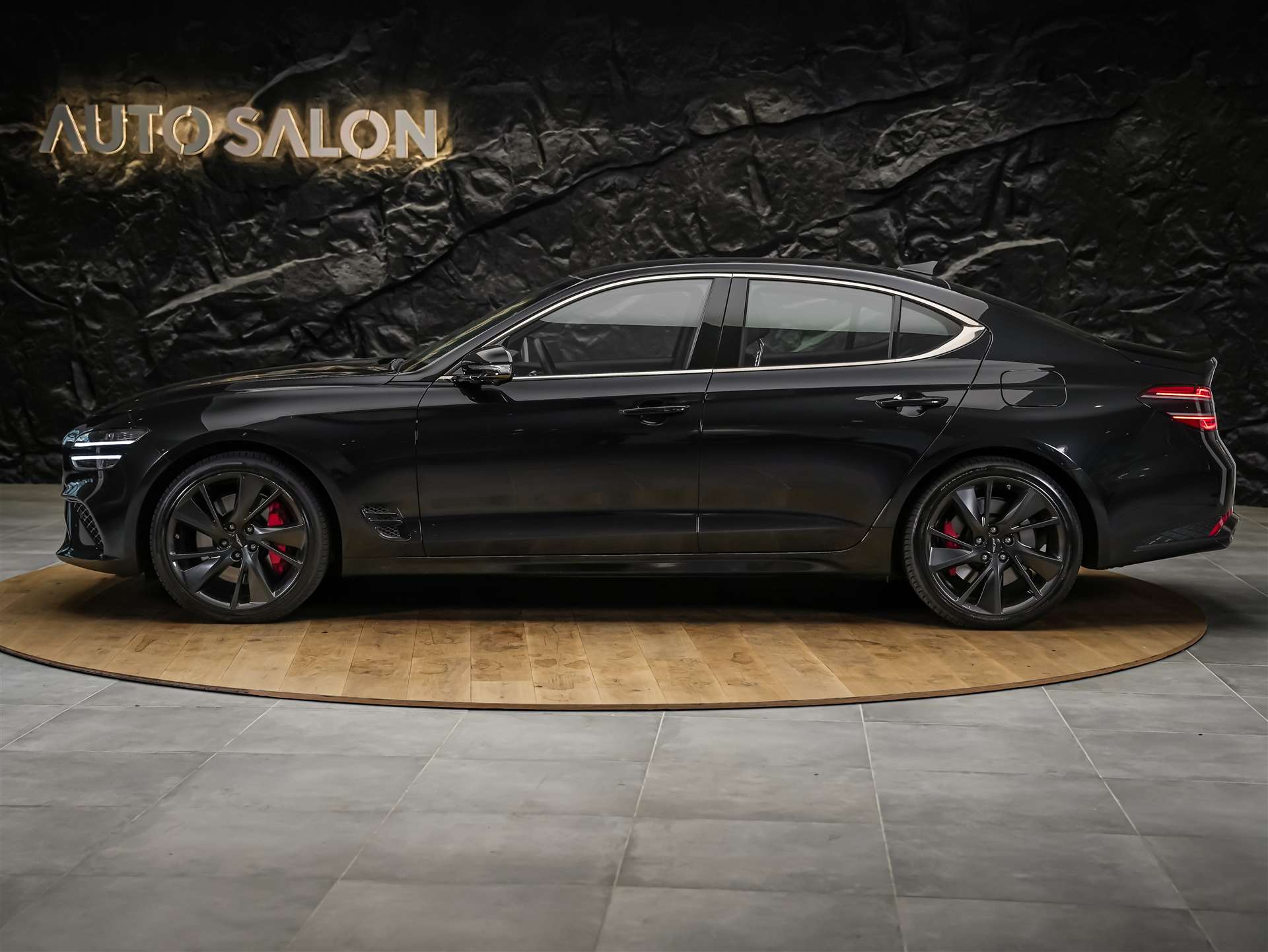 GENESIS G70 2.0 TGDI Sport AT8 AWD *ALL BLACK*Werksgarantie*Lenkradheizung*Sitzbelüftung*Head-Up*-showroom-element-2