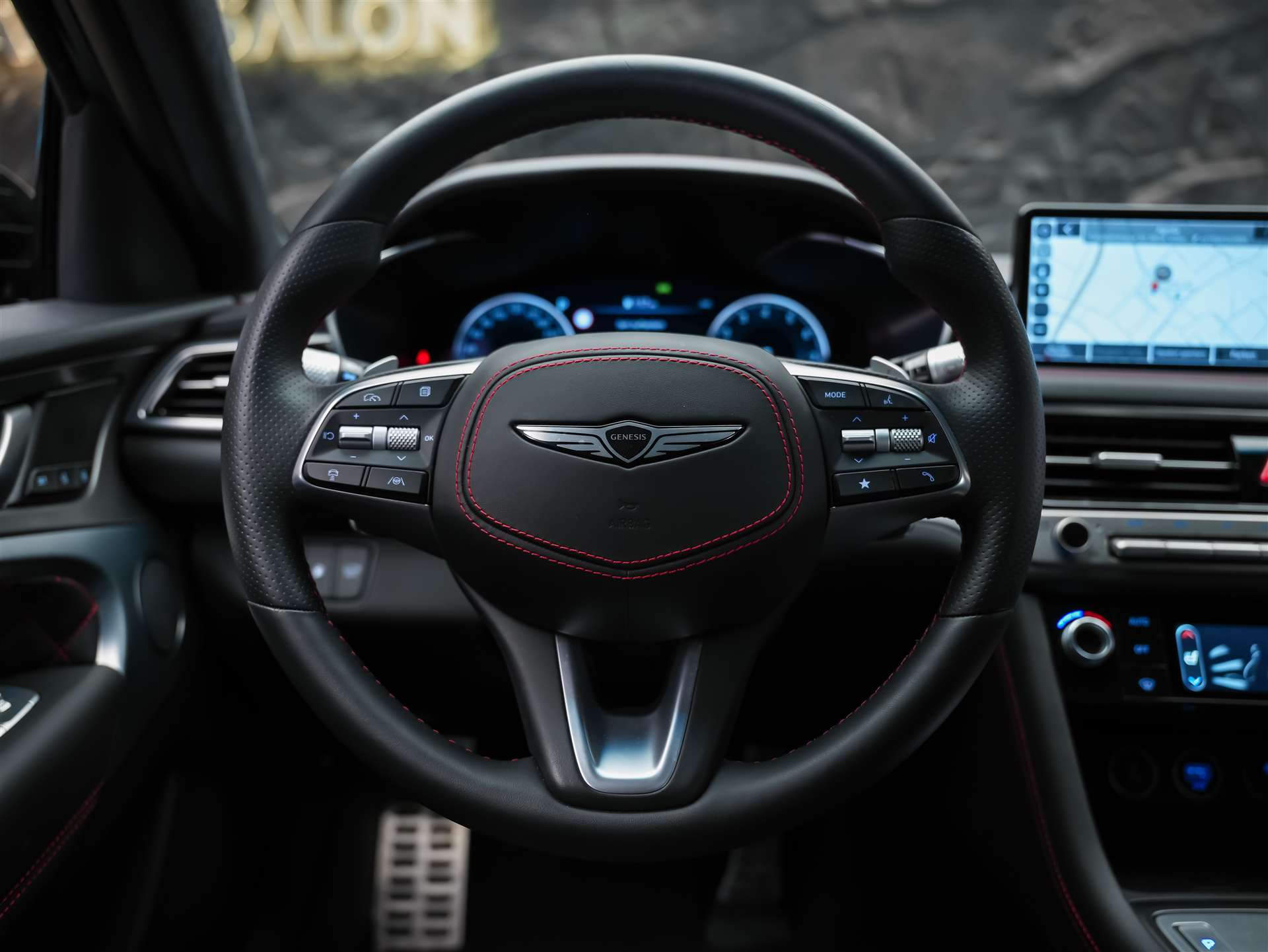 GENESIS G70 2.0 TGDI Sport AT8 AWD *ALL BLACK*Werksgarantie*Lenkradheizung*Sitzbelüftung*Head-Up*-image-29