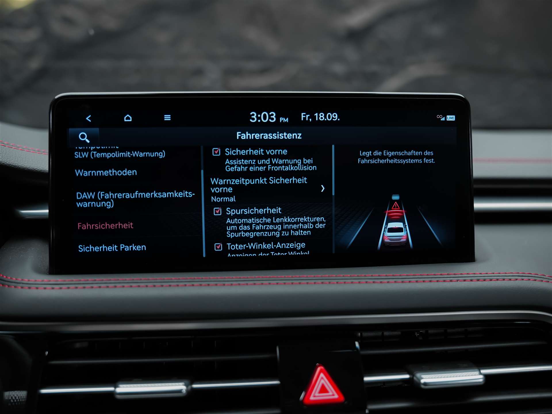 GENESIS G70 2.0 TGDI Sport AT8 AWD *ALL BLACK*Werksgarantie*Lenkradheizung*Sitzbelüftung*Head-Up*-image-39