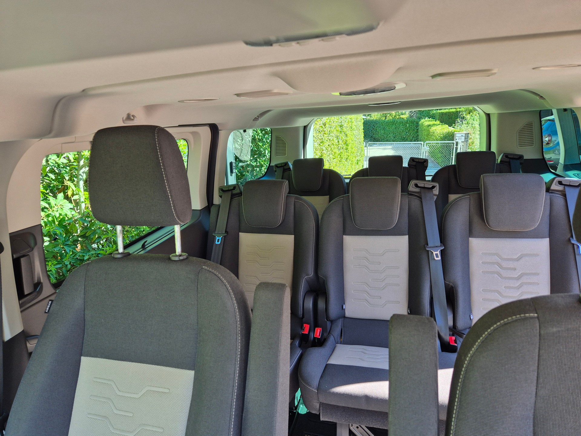 FORD Tourneo Custom 300 L1H1 Titanium-image-10