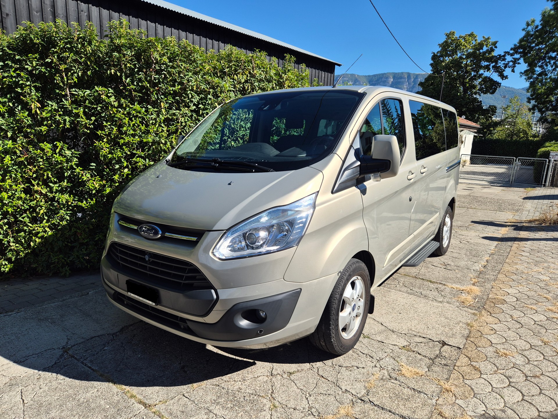 FORD Tourneo Custom 300 L1H1 Titanium