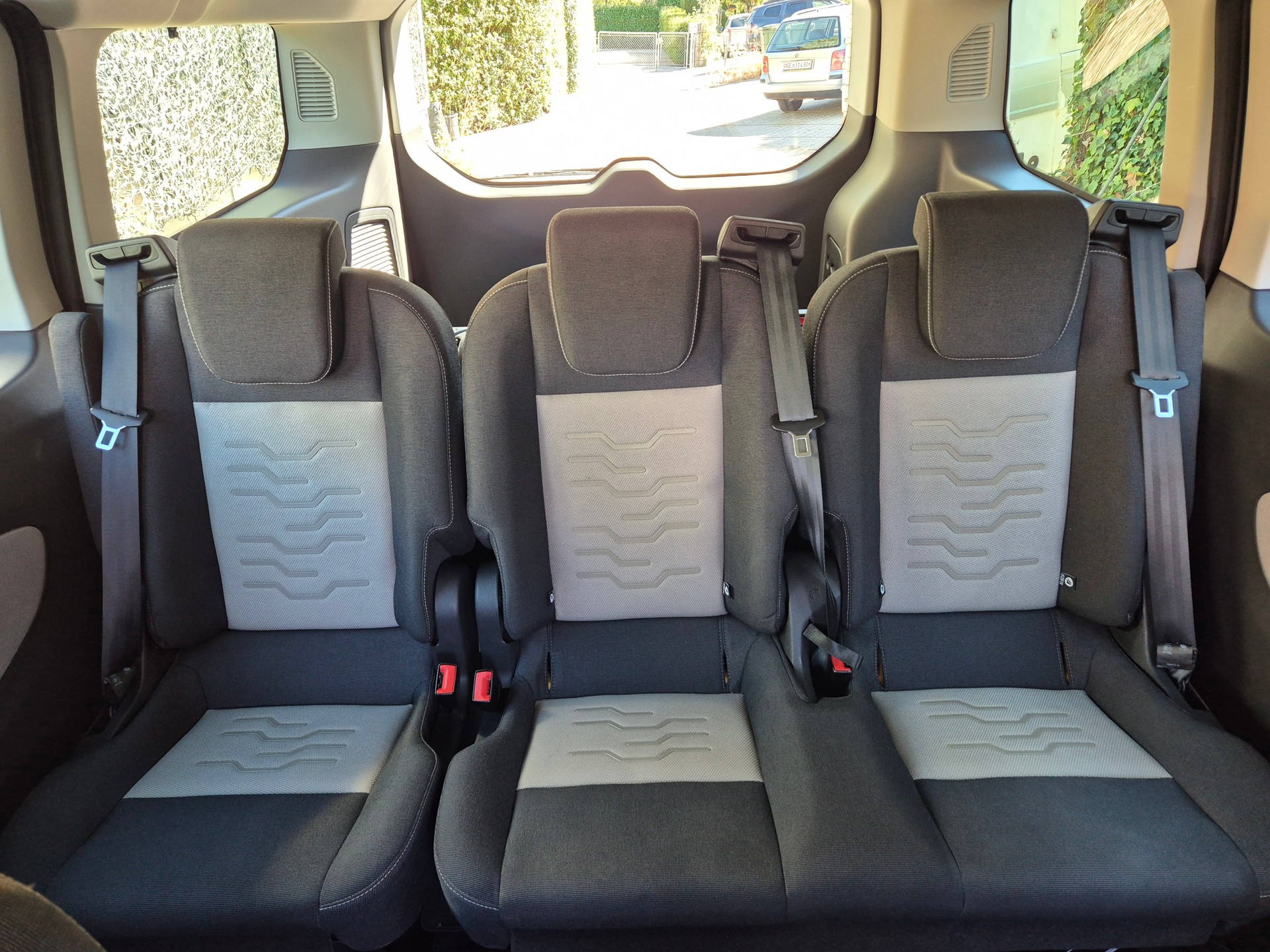 FORD Tourneo Custom 300 L1H1 Titanium-image-11