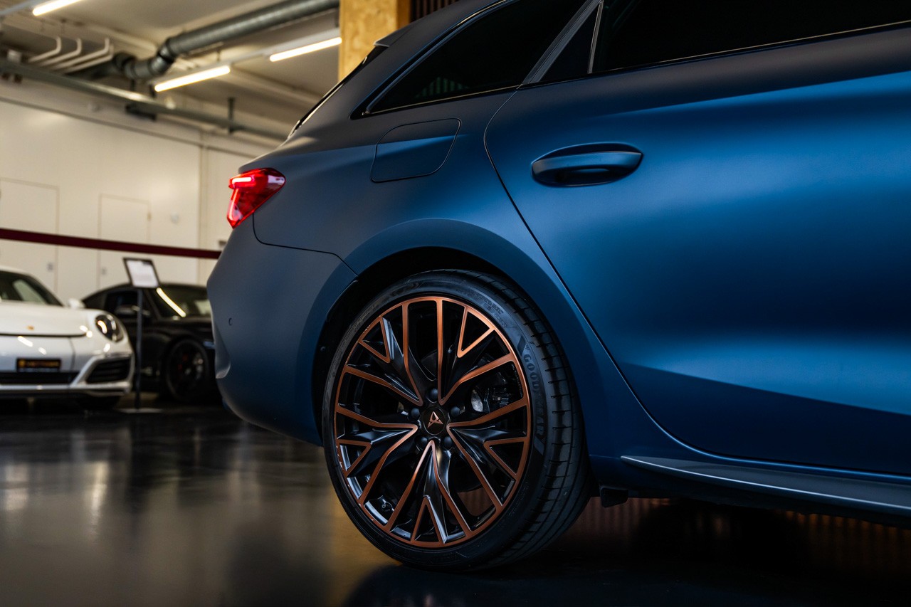 CUPRA LEON ST 2.0 TSI VZ CUP DSG 4Drive-image-11