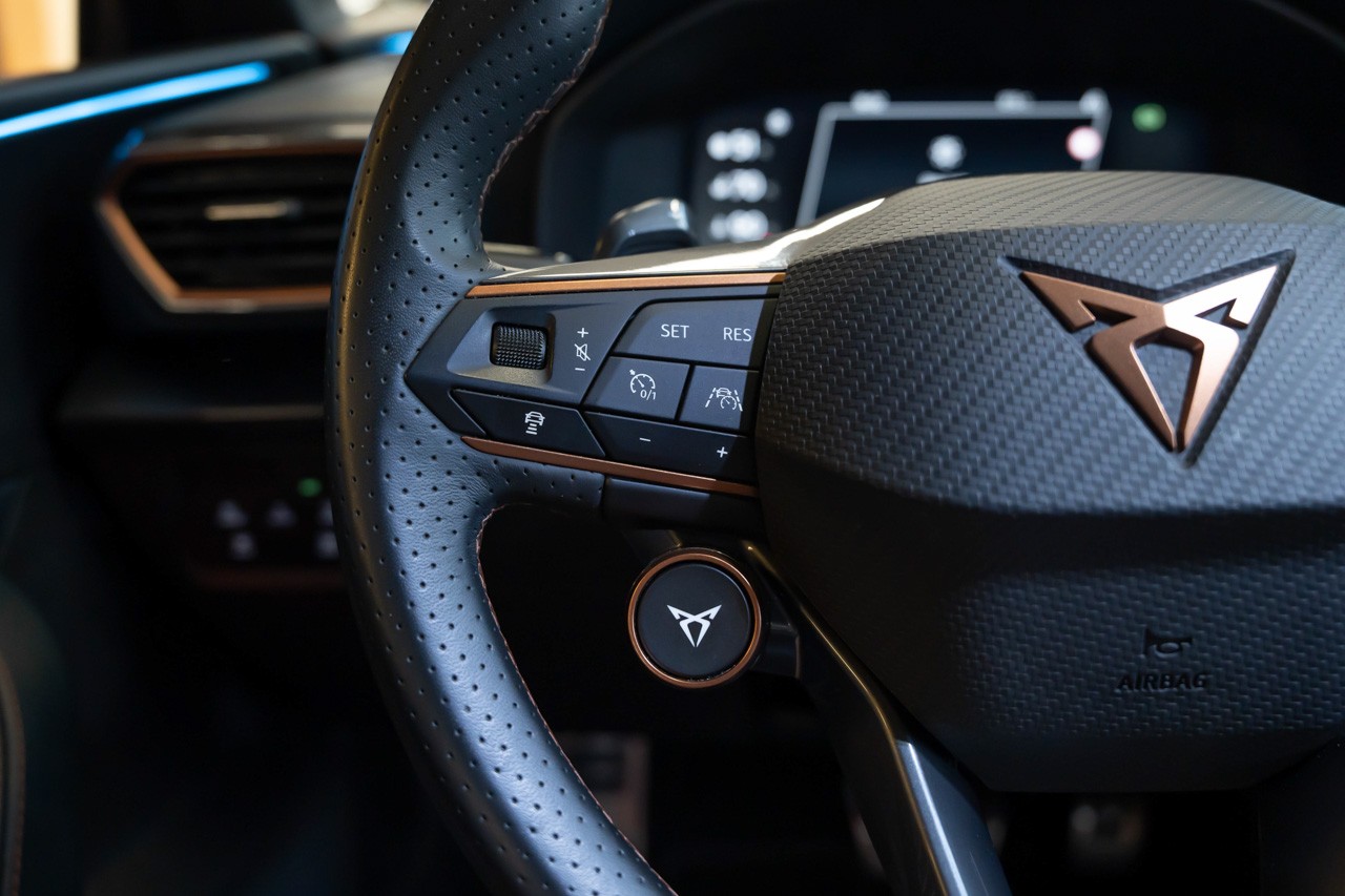 CUPRA LEON ST 2.0 TSI VZ CUP DSG 4Drive-image-29