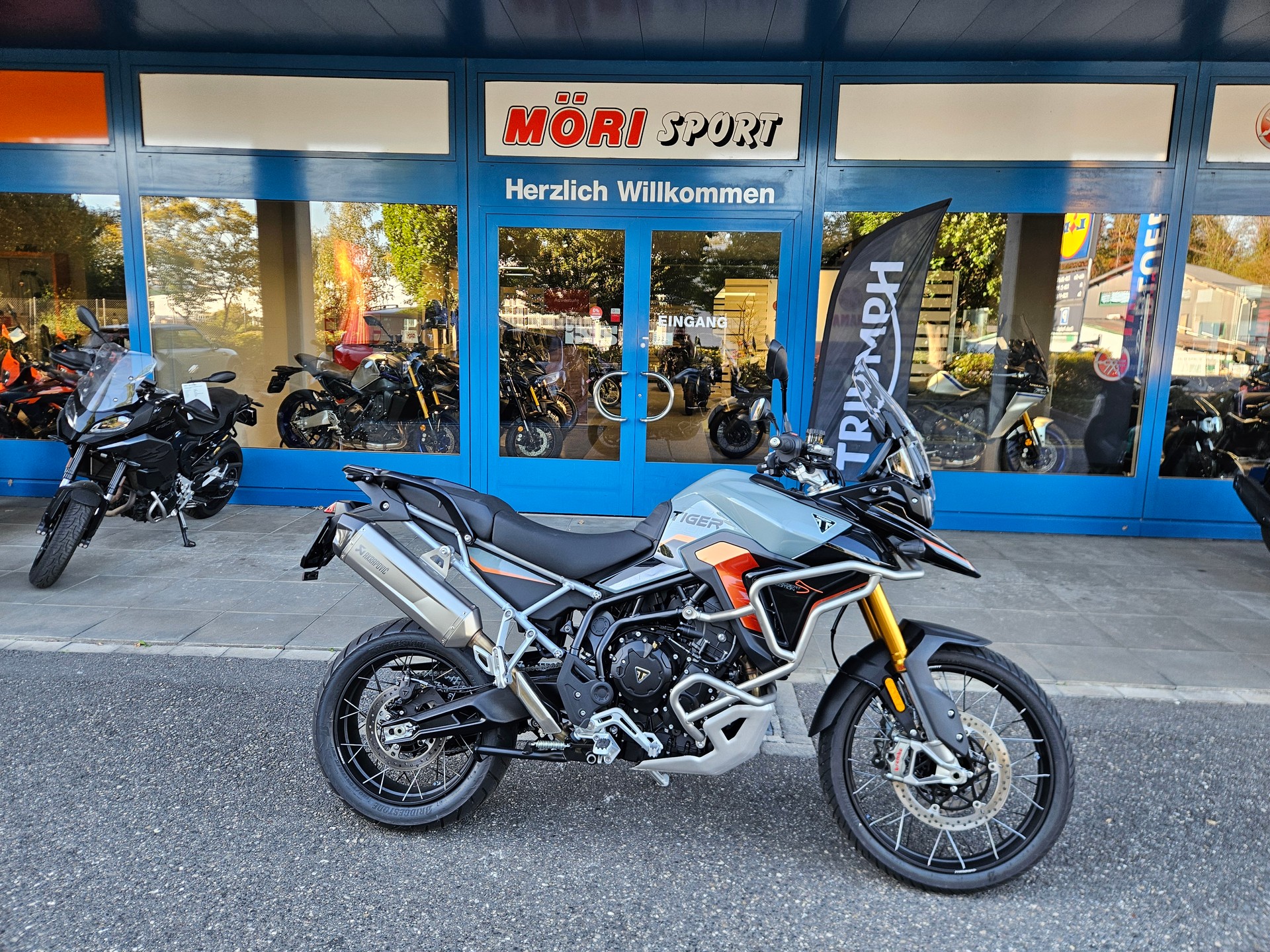 TRIUMPH Tiger 900 Desert Edition-image-0