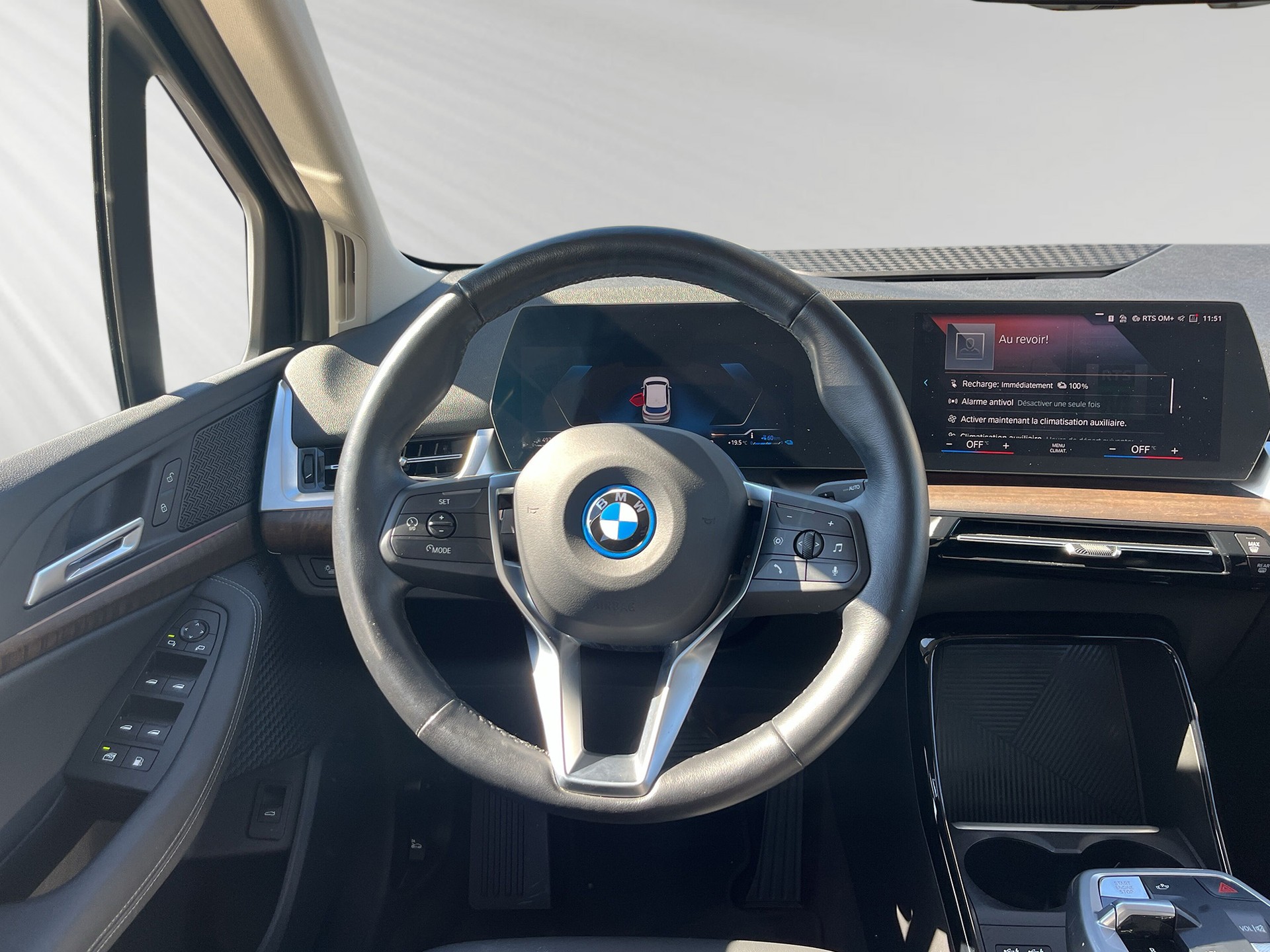 BMW 225e xDrive Active Tourer Luxury Line-image-4