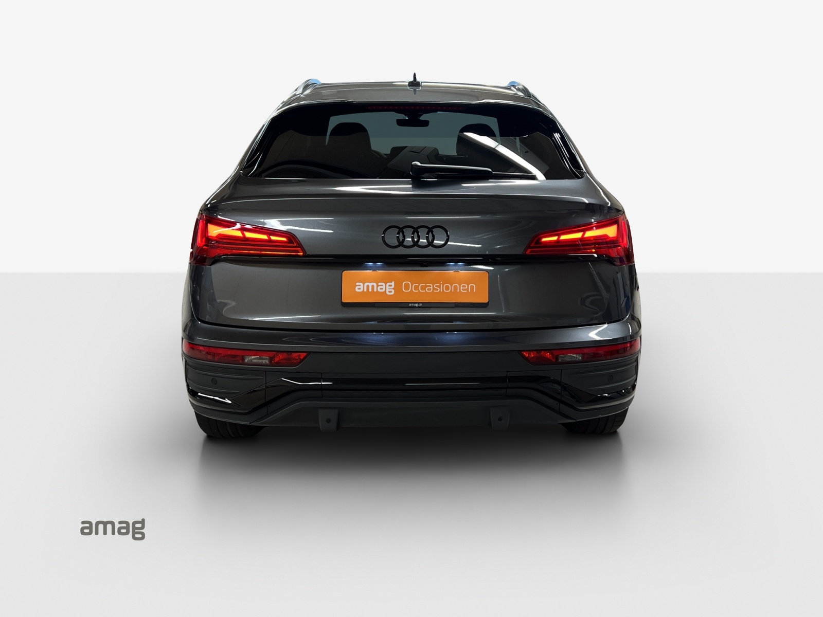 AUDI Q5 Sportback 40 TDI Blackedition quattro S-tronic-showroom-element-3