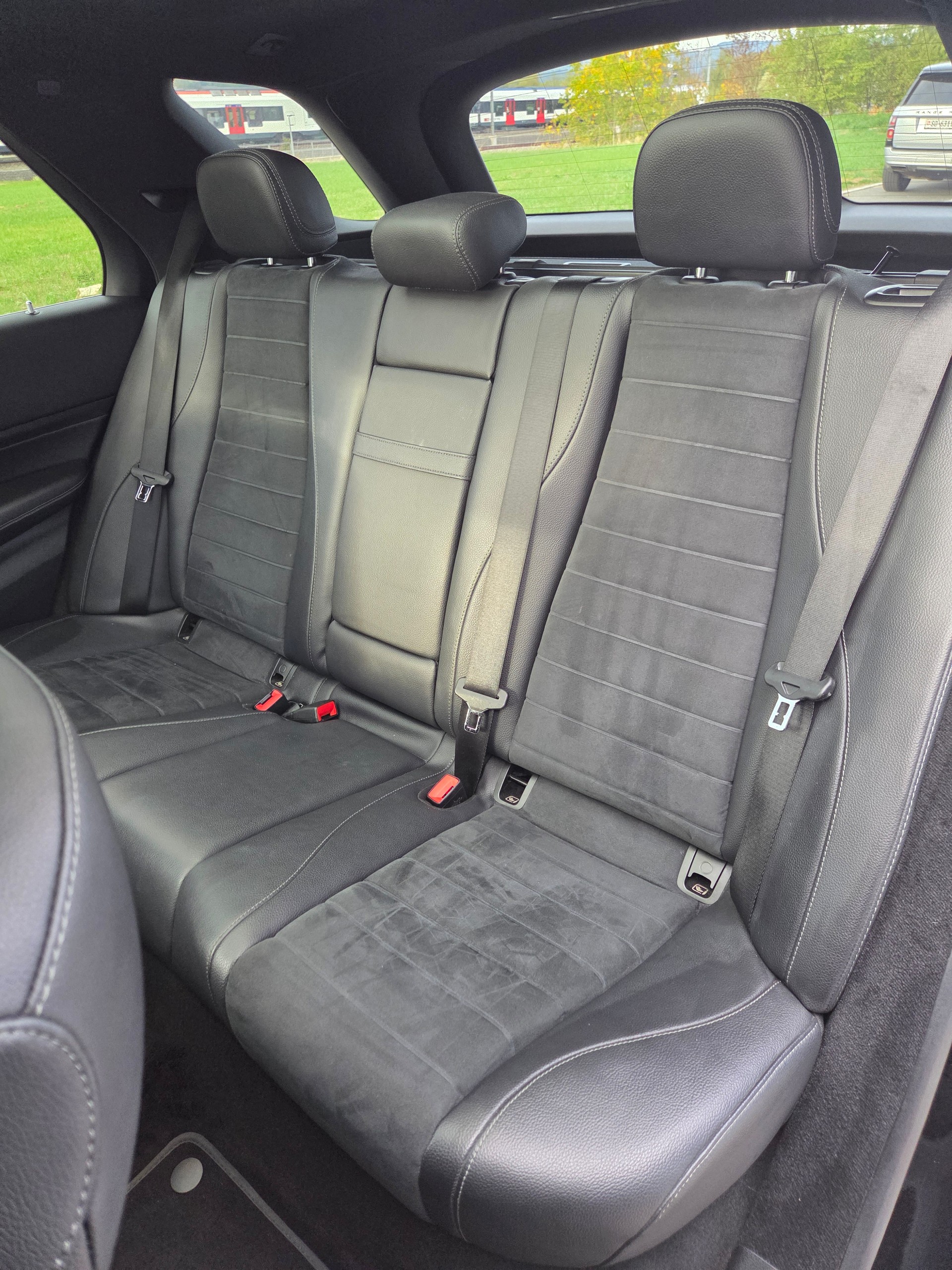 MERCEDES-BENZ GLE 300 d 4Matic AMG Line 9G-Tronic-image-9